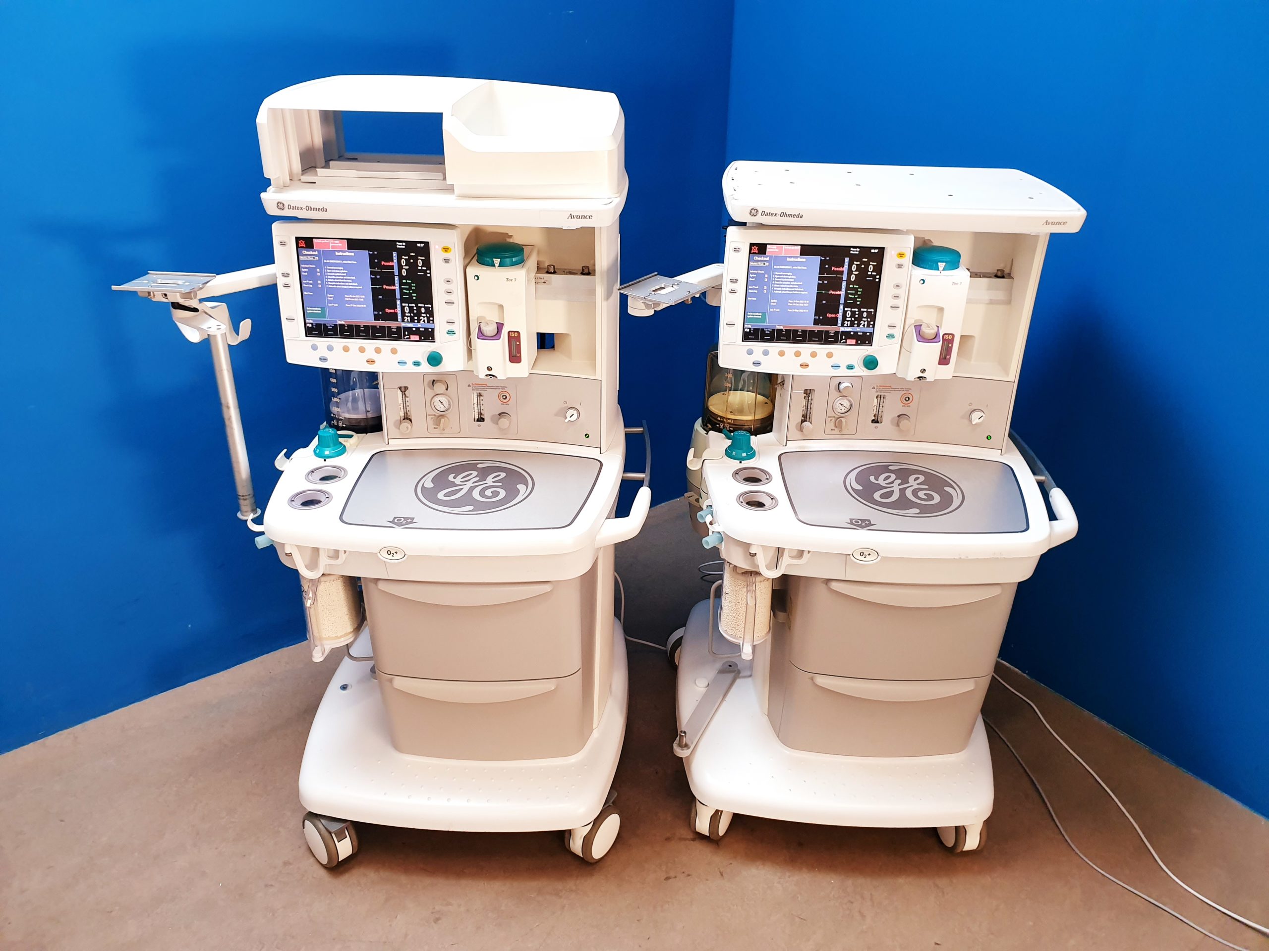 GE Datex Avance Narkose Anästhesieplätze mit Tec 7 Isoflurane Isofluran Vapor — image 1 of 4