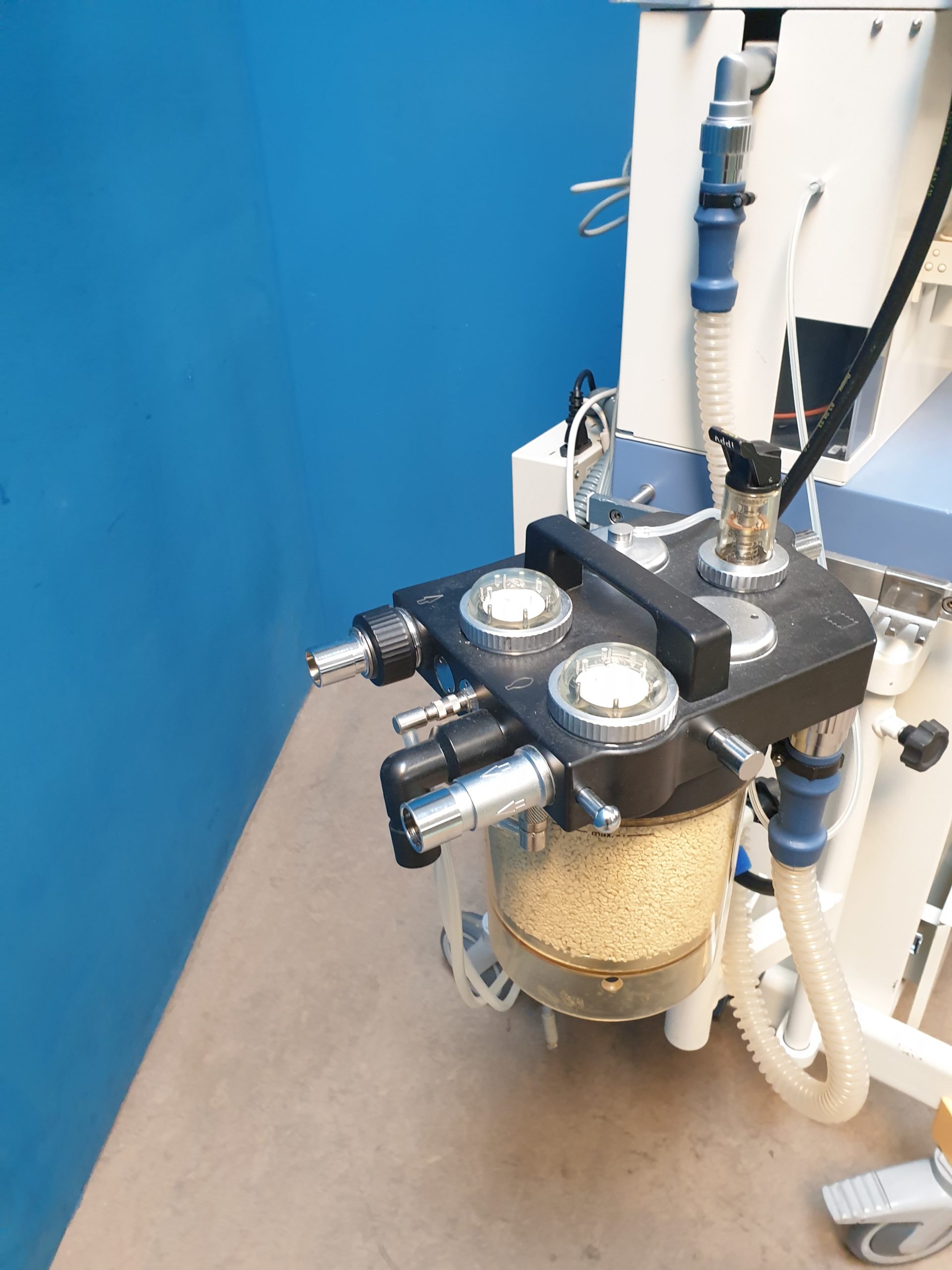 Dräger Fabius Narkosegerät mit PM 8050 Gasmonitor – FAHRBAR thumbnail 3