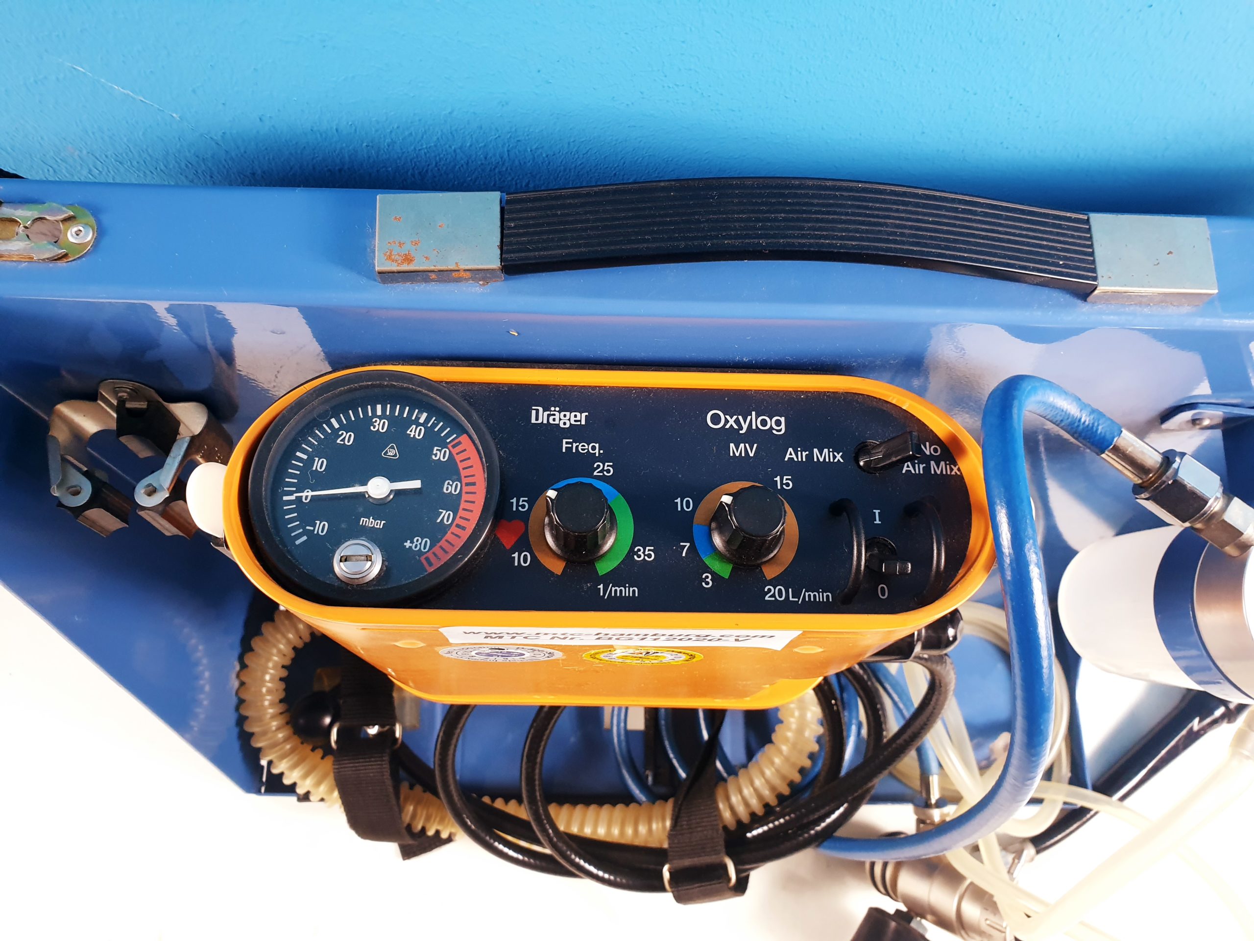 Dräger Oxylog Beatmungsgerät, NotfallBeatmungsgerät – mit , Trage…. thumbnail 2