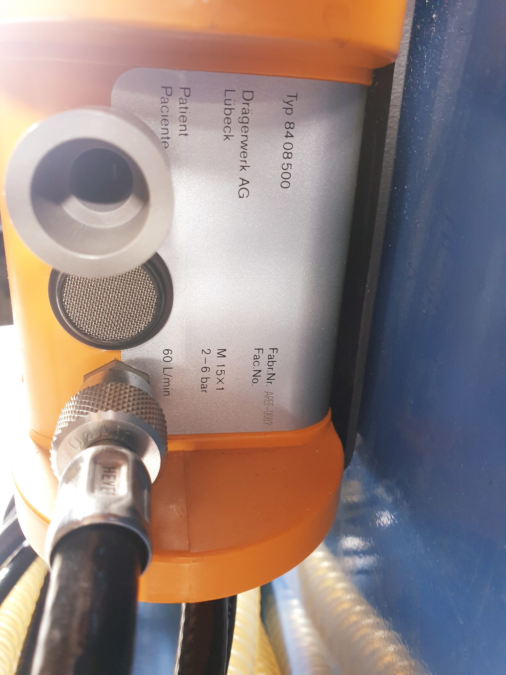 Dräger Oxylog Beatmungsgerät, NotfallBeatmungsgerät – mit , Trage…. thumbnail 3