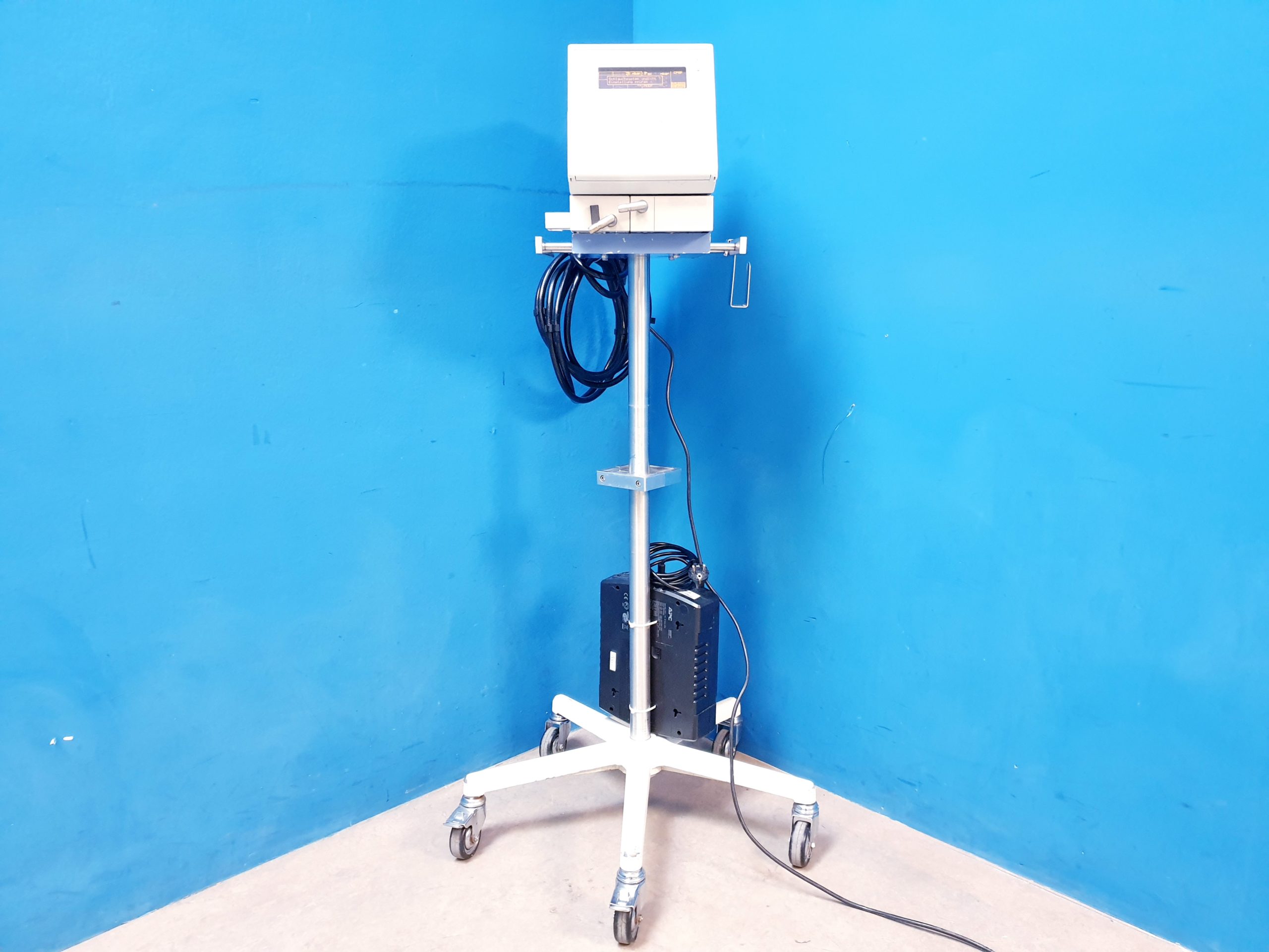 Dräger Draeger Babylog 8000 Plus – Beatmungsgerät — image 1 of 10