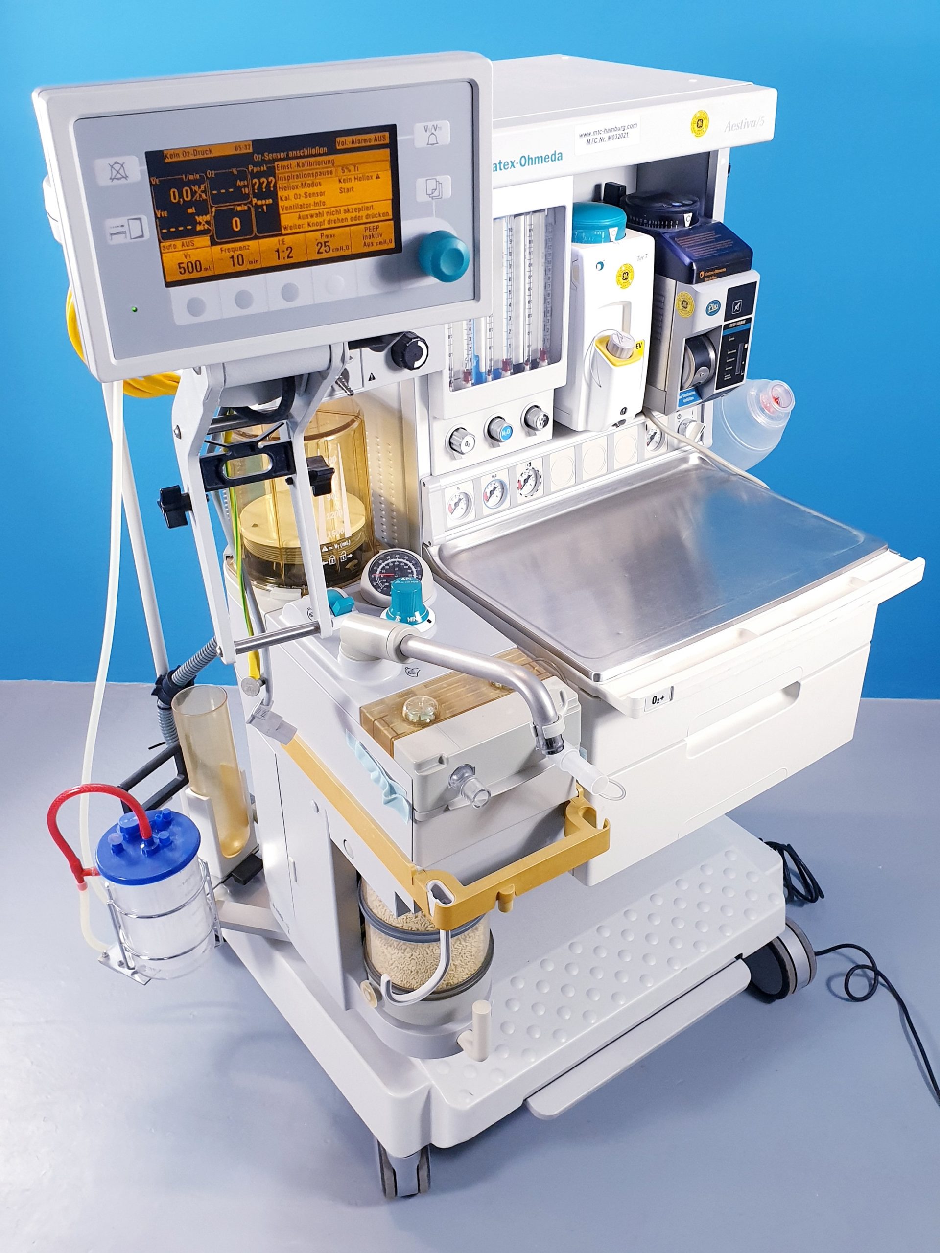 Datex Ohmeda Aestiva/5 // Aestiva 5 mit TEC7 Sevoflurane und TEC 6 Plus Desflurane Fahrbar — image 1 of 8