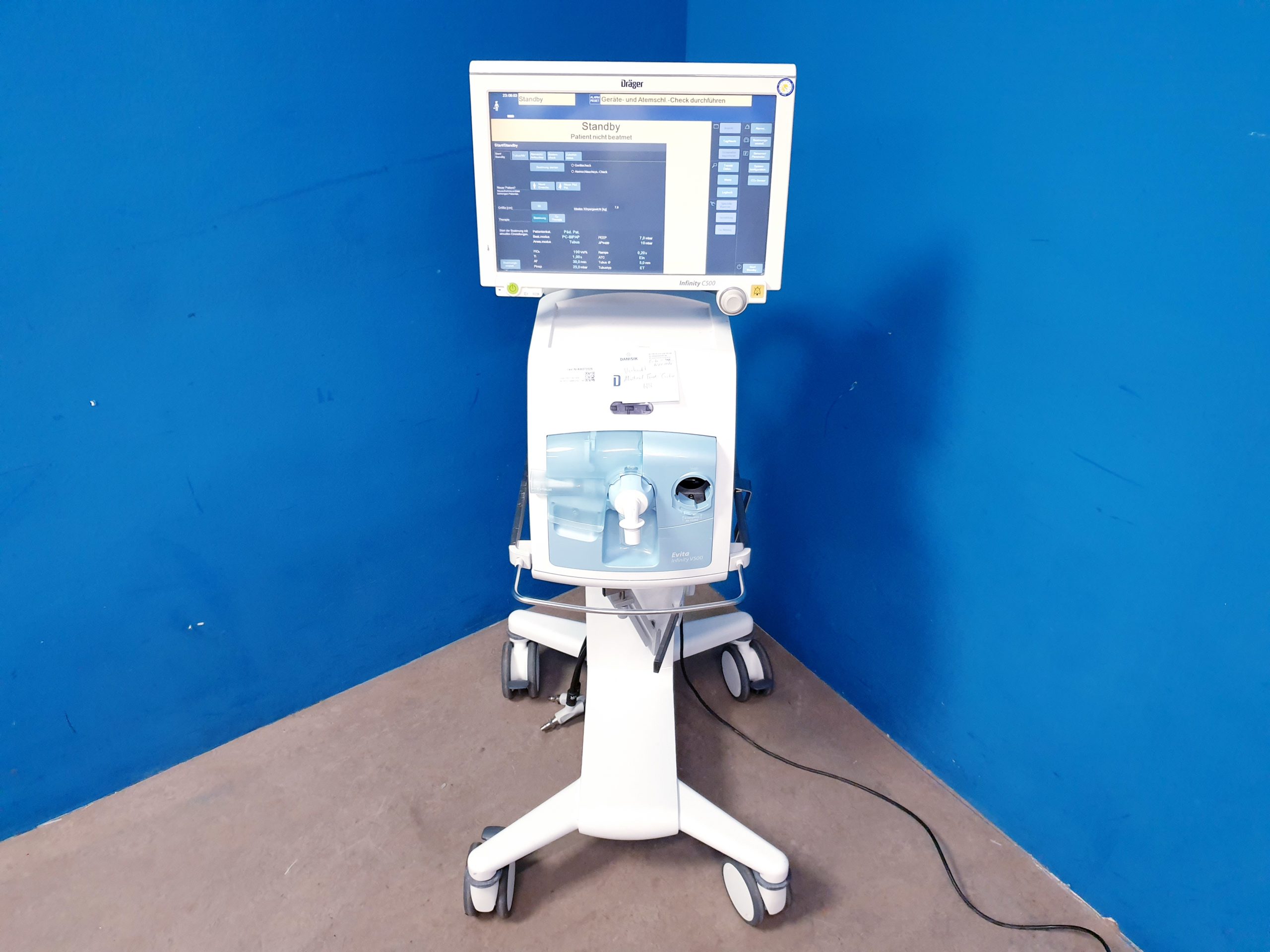 Dräger – Drager V500 – V 500 – Beatmungsgerät — image 1 of 15
