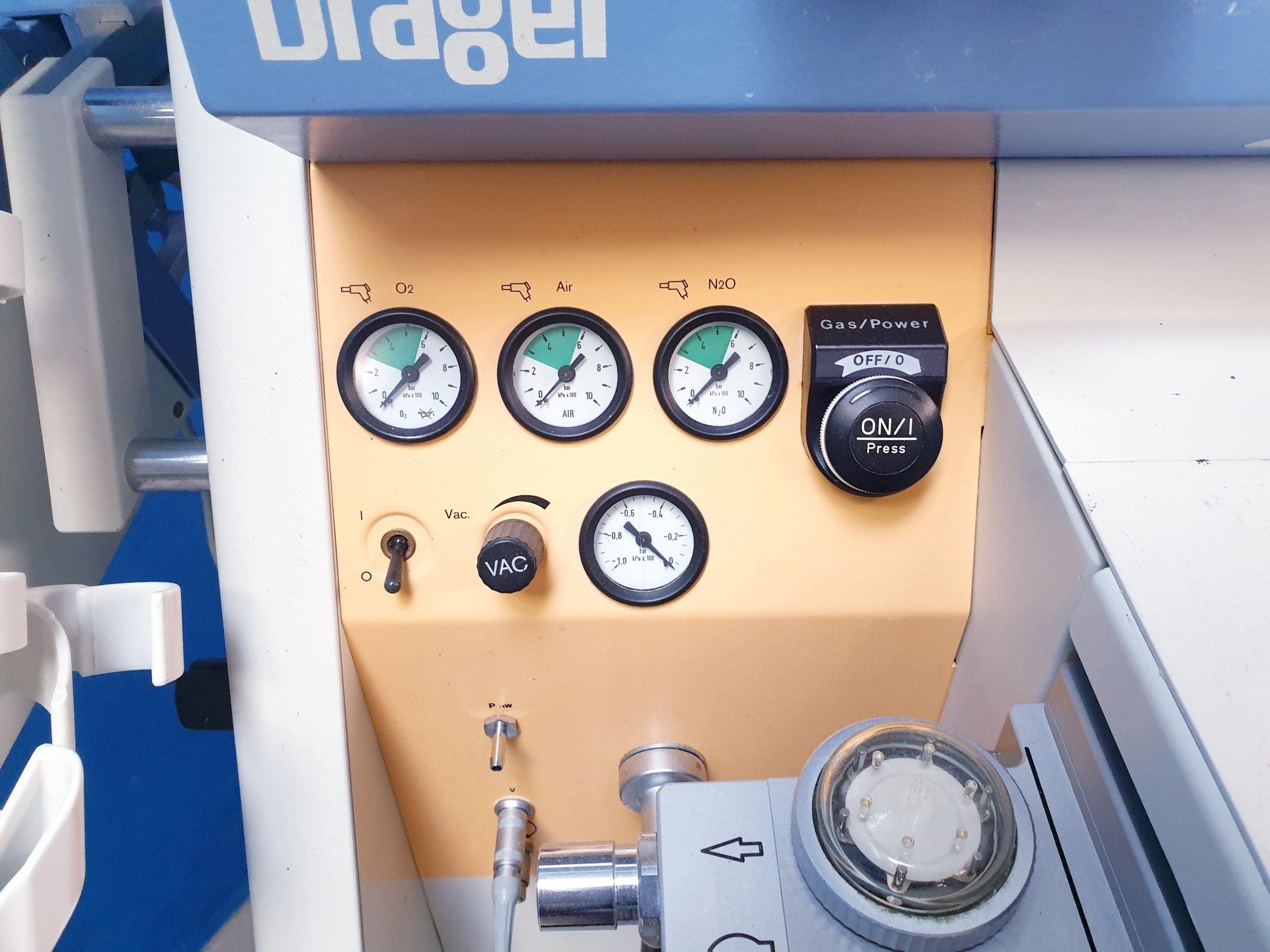 Dräger Cicero EM Narkosegerät mit PM 8060 Monitor // PB8800 thumbnail 7