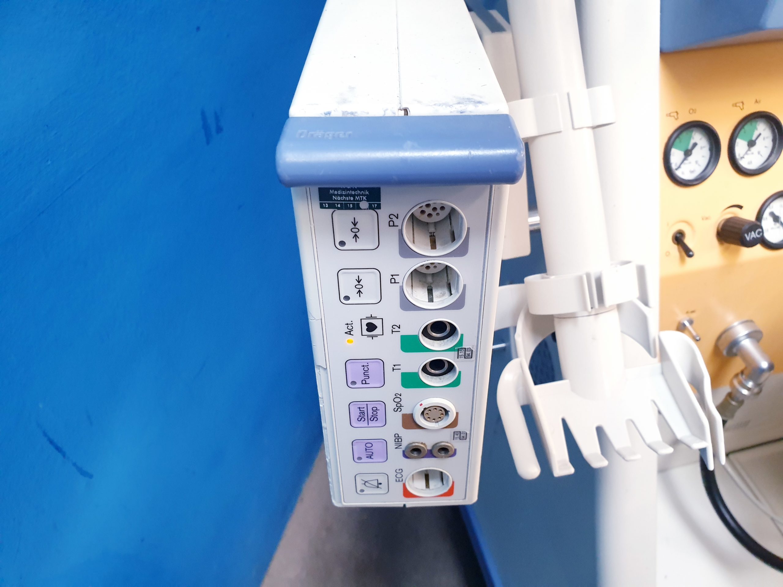 Dräger Cicero EM Narkosegerät mit PM 8060 Monitor // PB8800 thumbnail 8