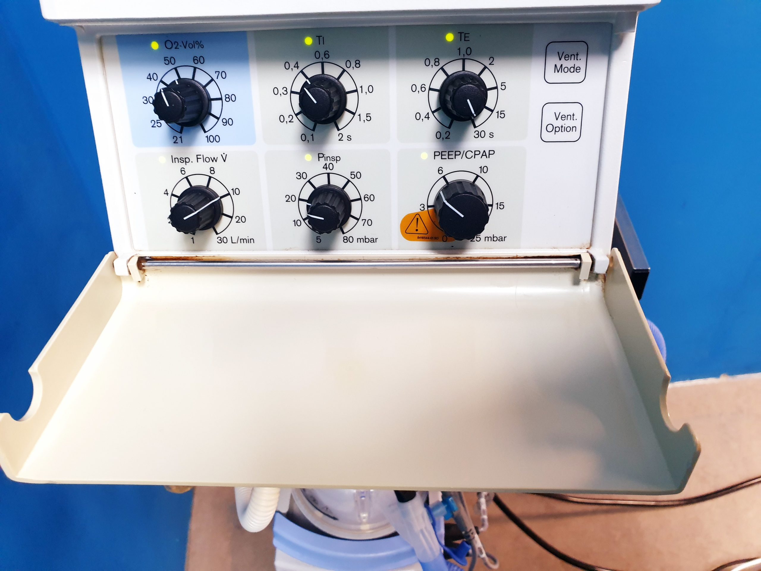 Dräger Babylog 8000 plus Beatmungsgerät für Neonaten thumbnail 2