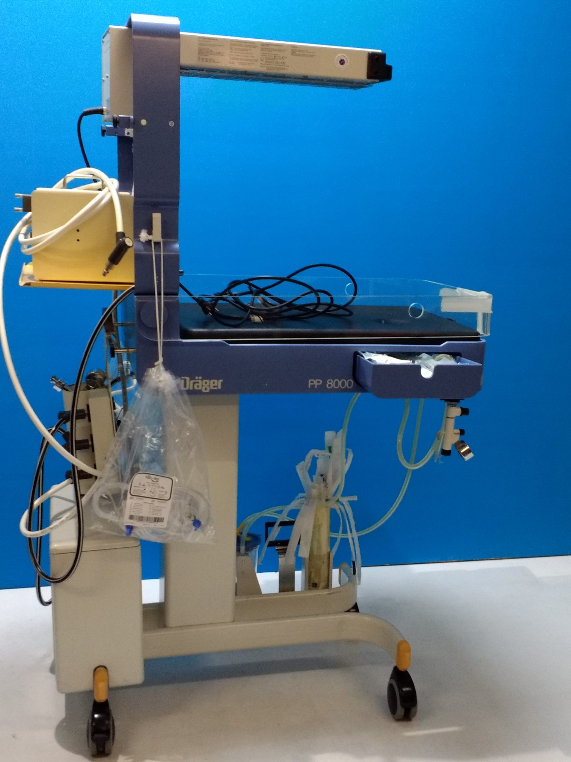 Dräger // Draeger PP 8000 Reanimationseinheit , hochklappbarer Rahmen aus Plexiglas, — image 1 of 6