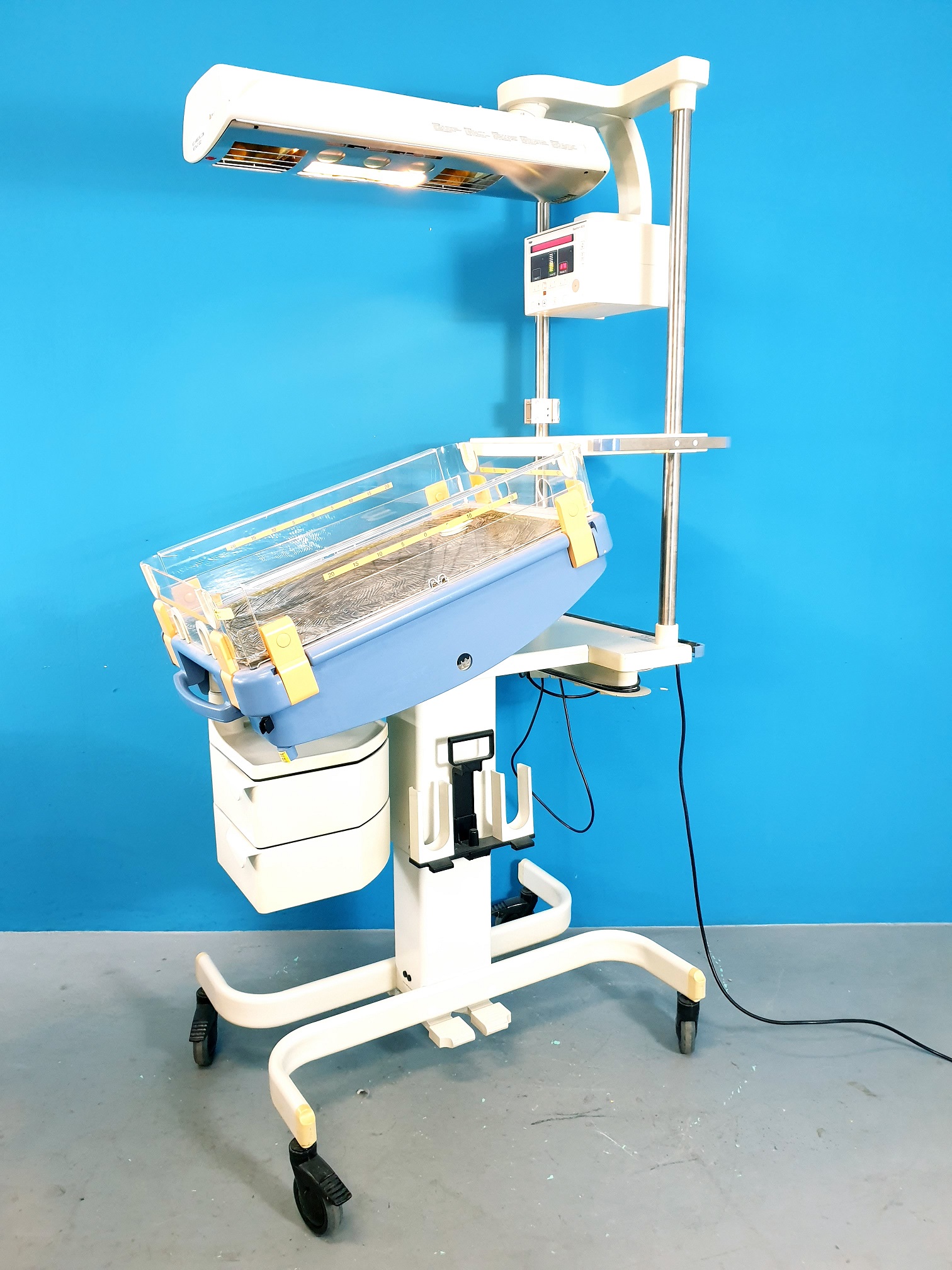 Dräger // Draeger Babytherm 8010 — image 1 of 8