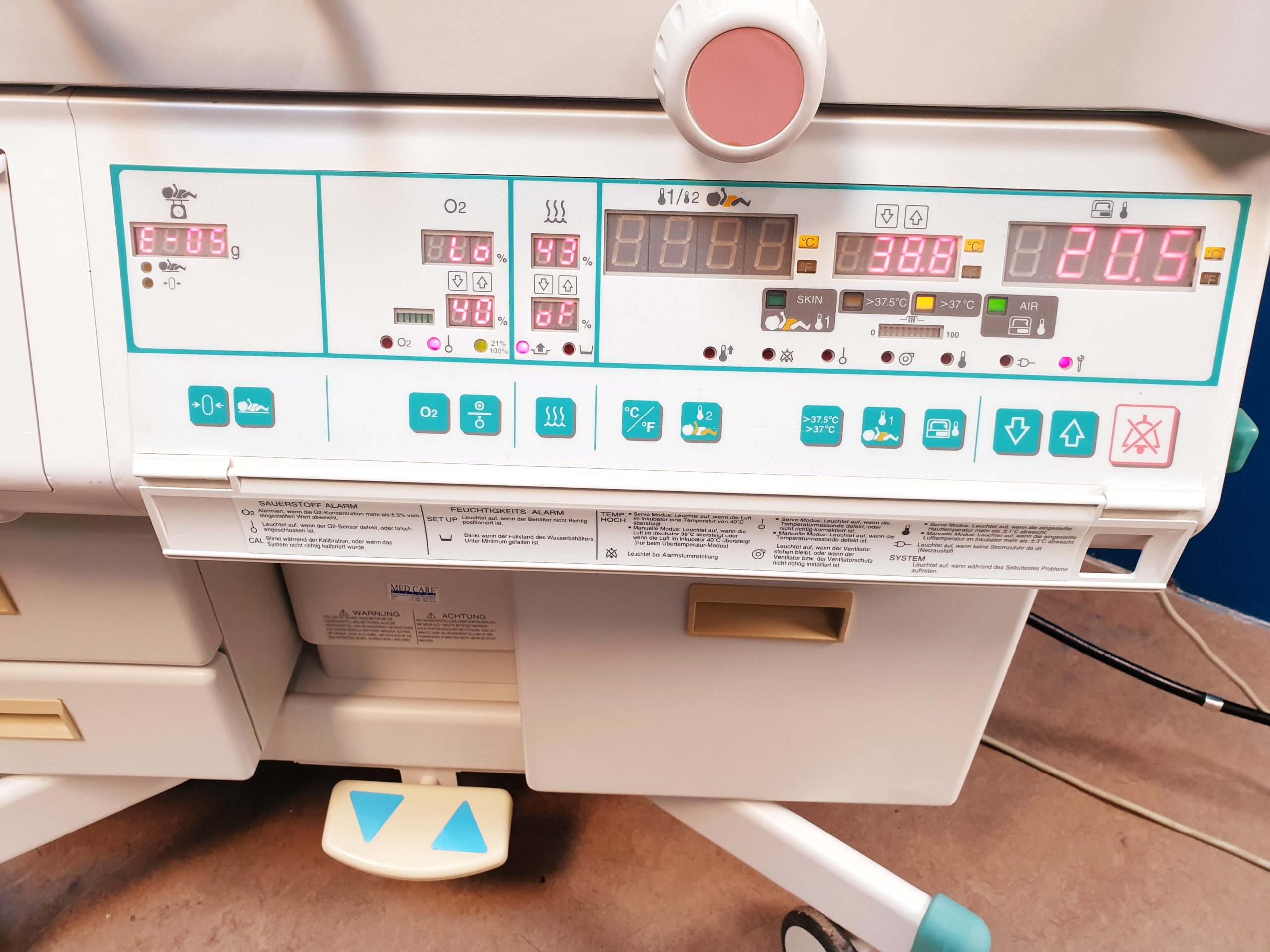ATOM V-2100G1 Infant Incubator // Inkubator thumbnail 4