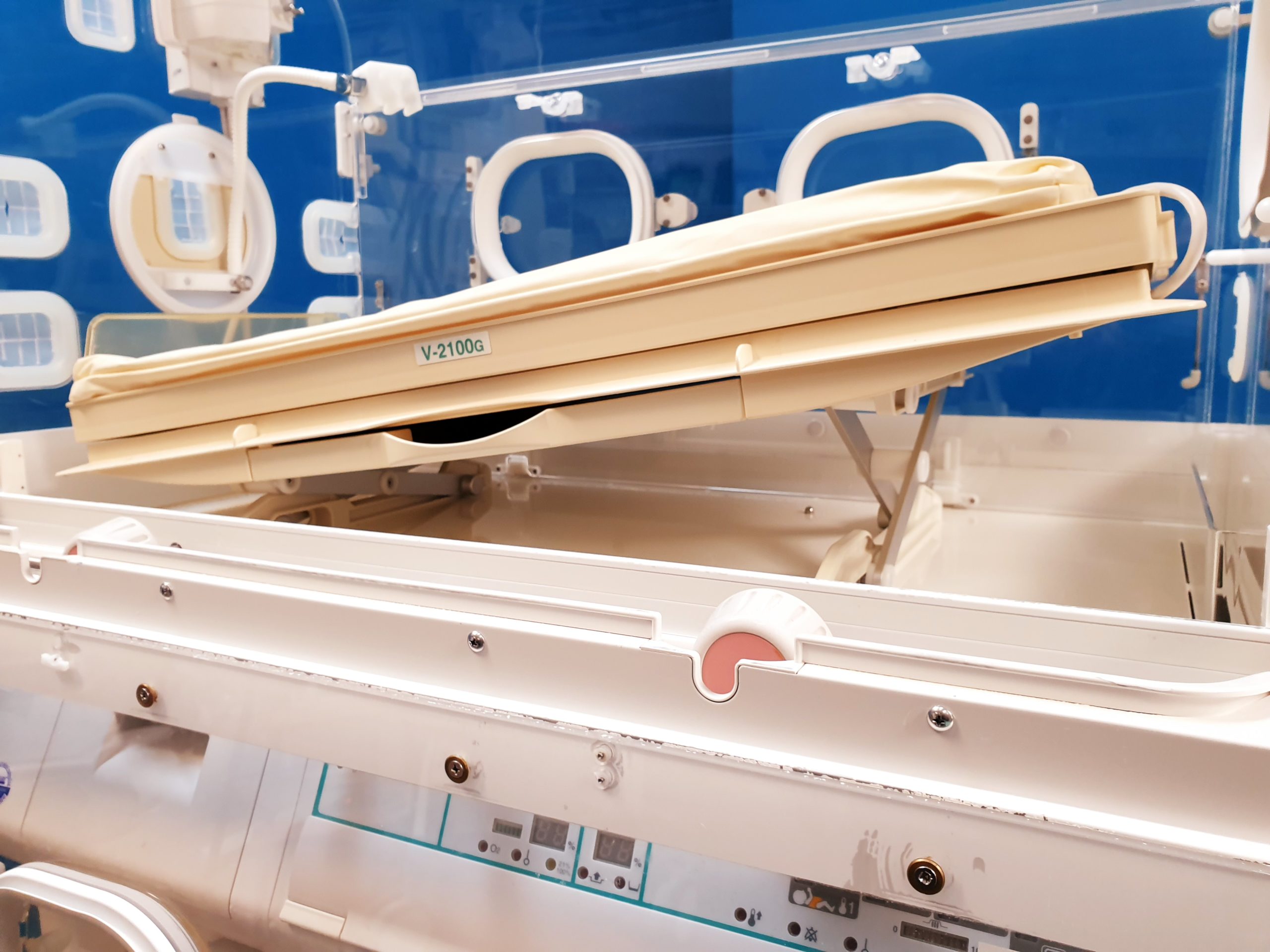 ATOM V-2100G1 Infant Incubator // Inkubator thumbnail 9
