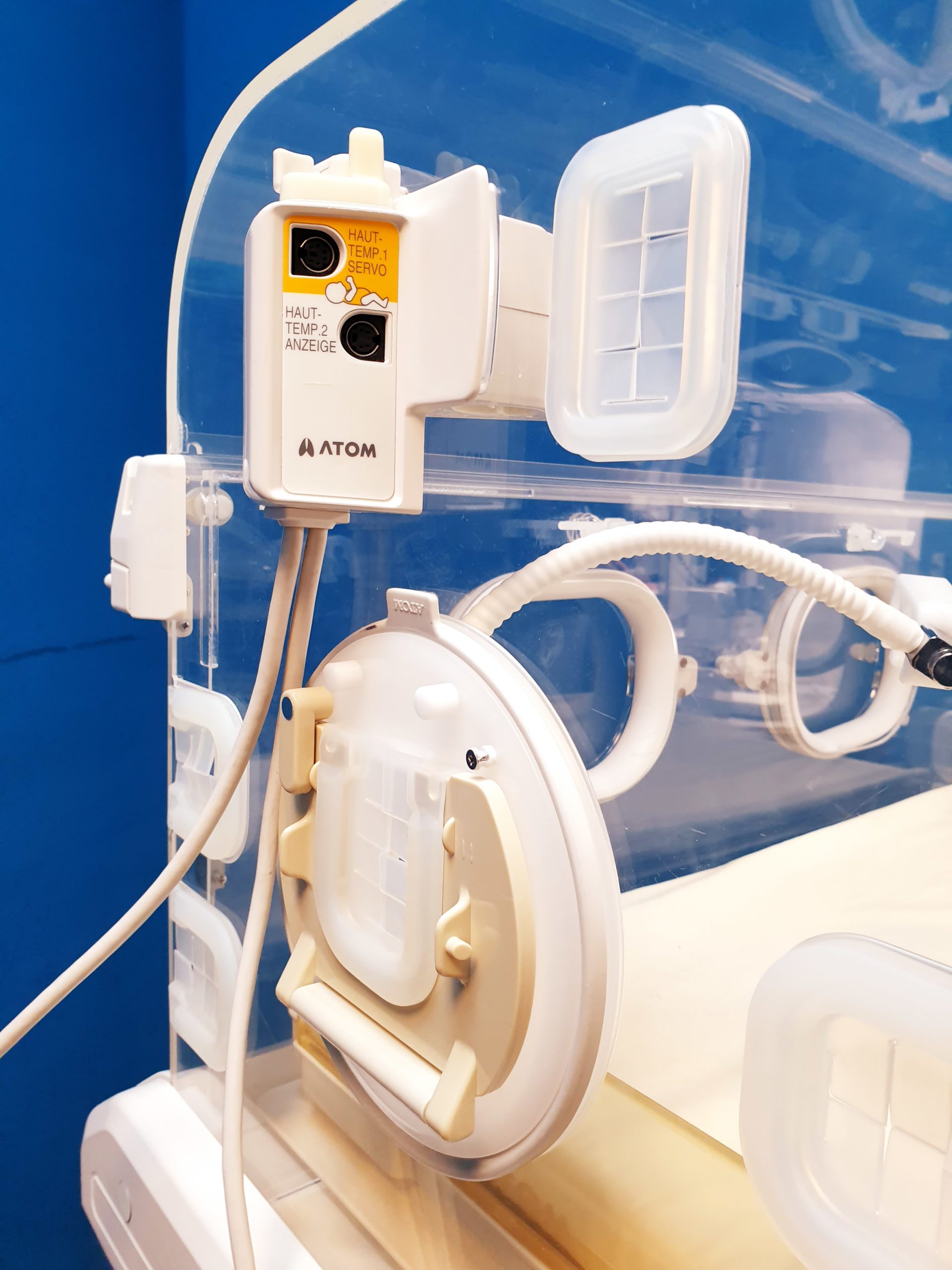 ATOM V-2100G1 Infant Incubator // Inkubator thumbnail 12