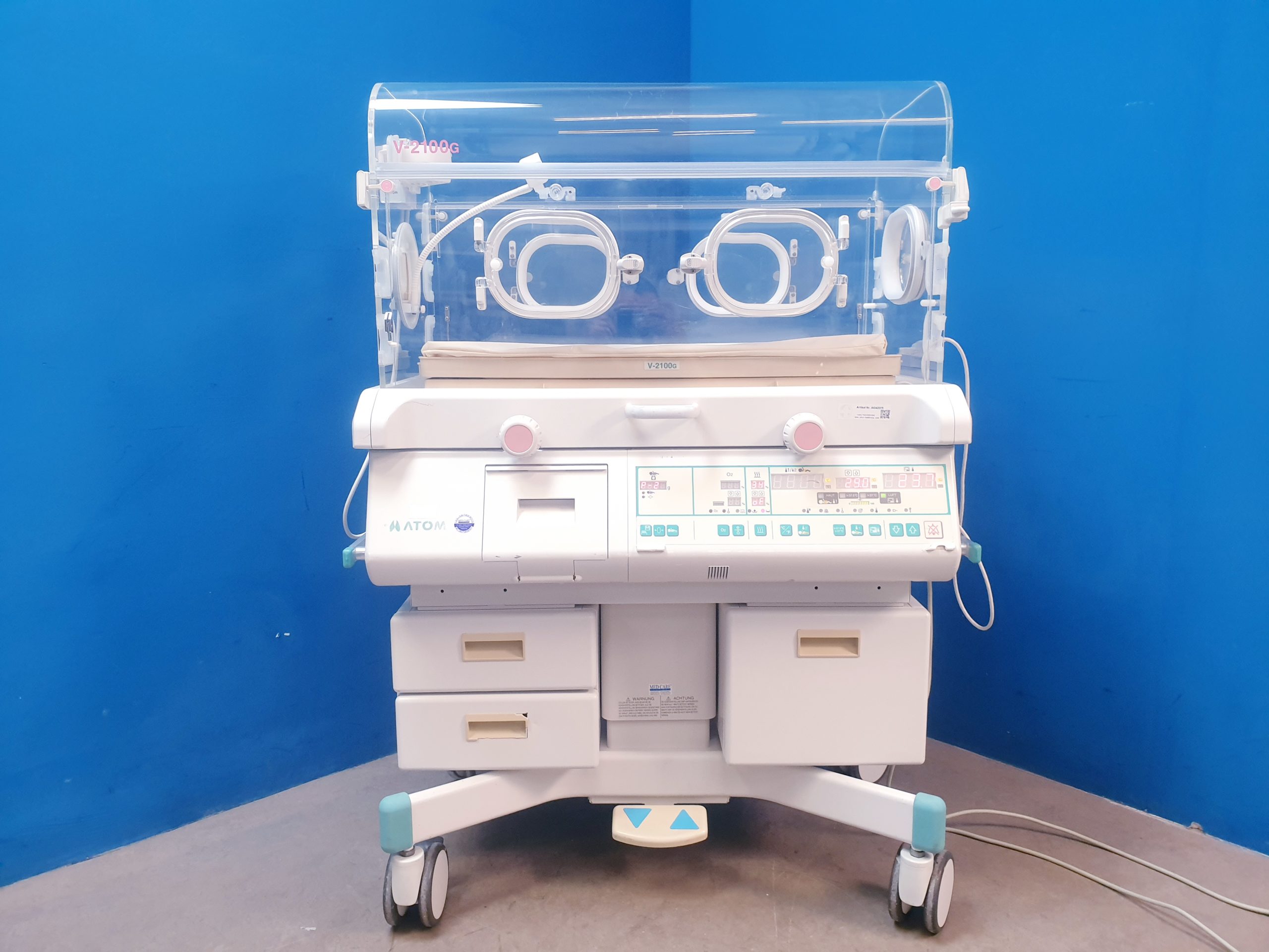ATOM V-2100 Infant Incubator Inkubator thumbnail 3