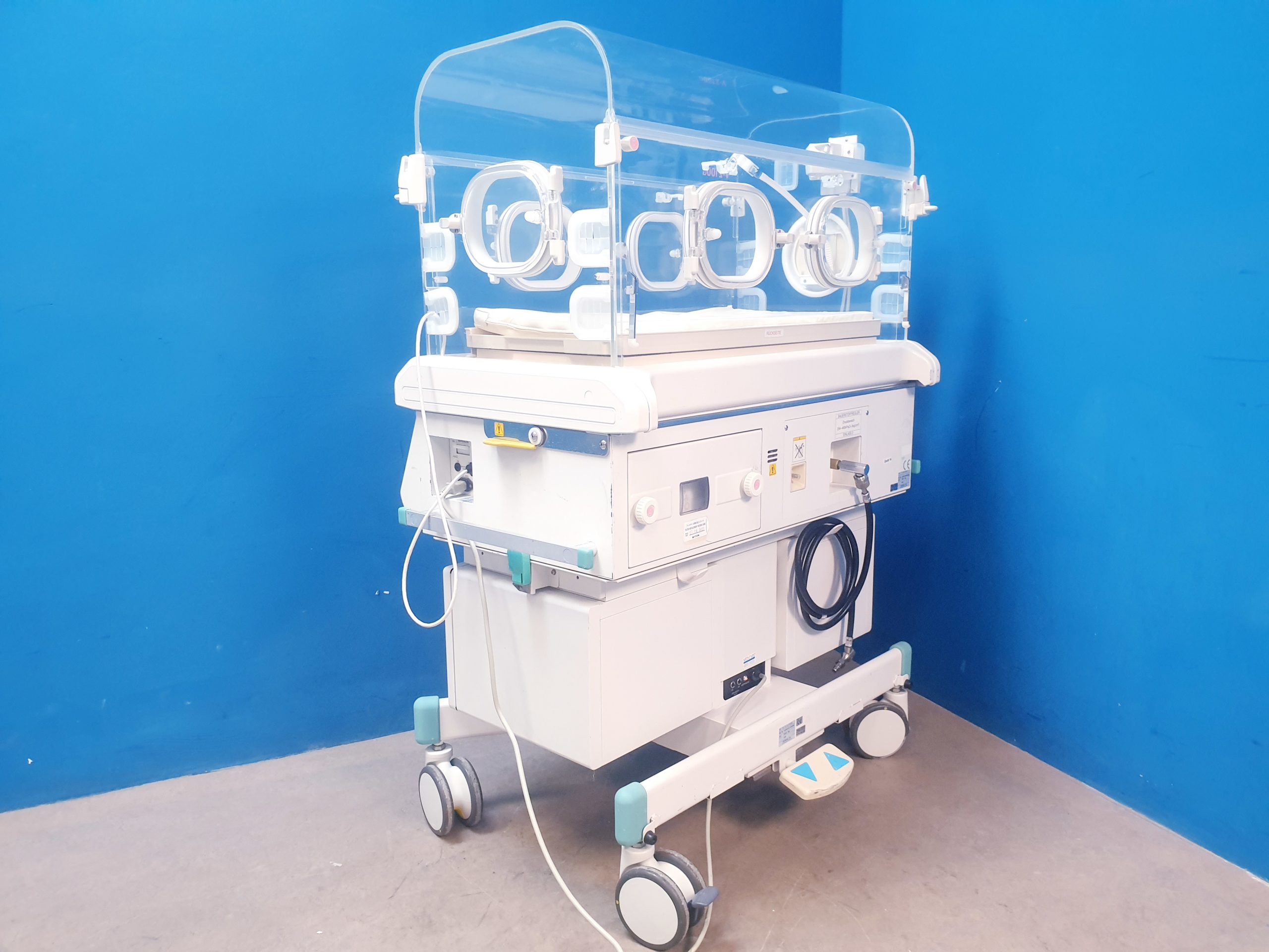 ATOM V-2100 Infant Incubator Inkubator thumbnail 4