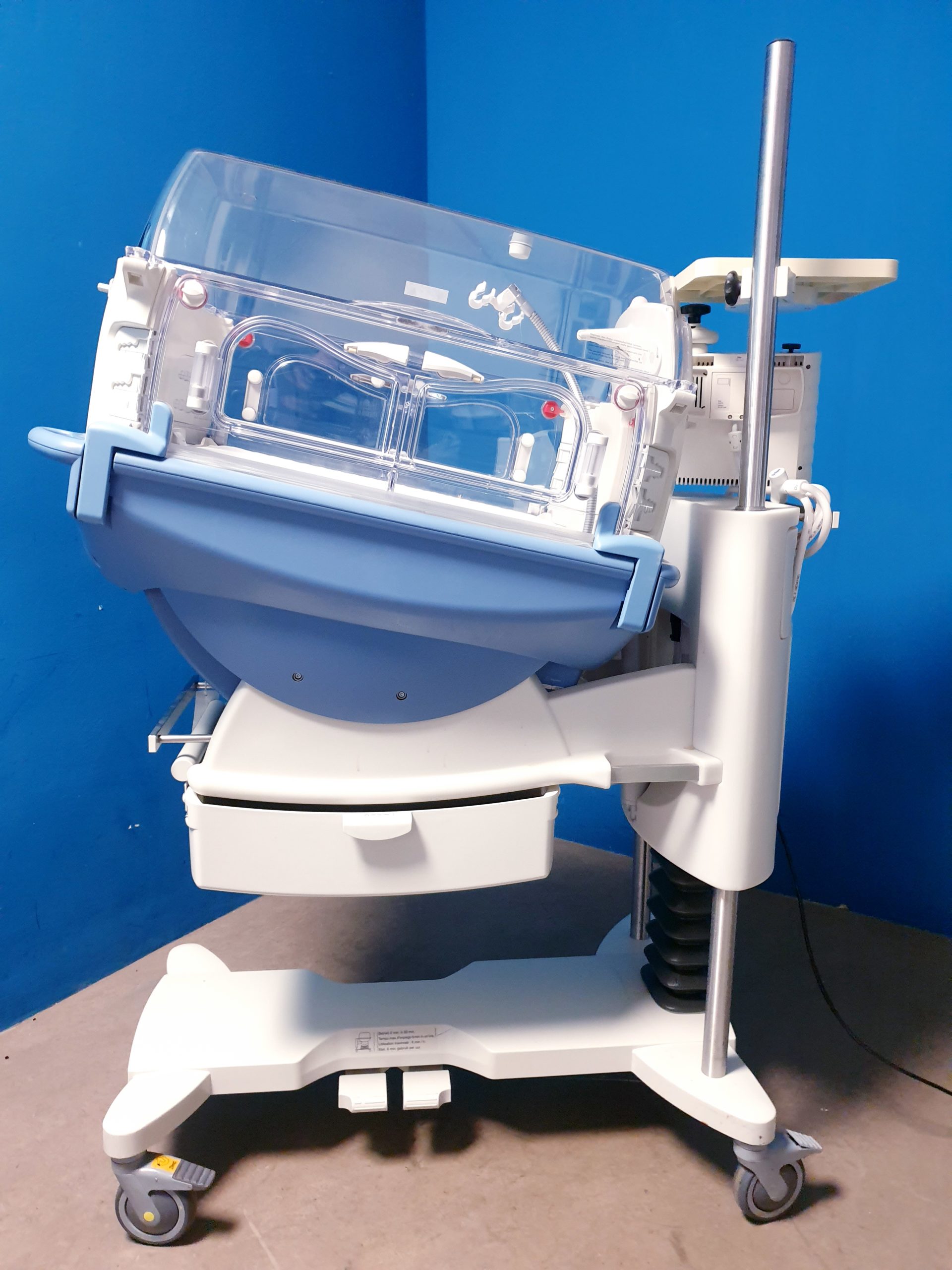 Dräger Caleo Incubator, Inkubator, Säuglingsinkubator — image 1 of 12