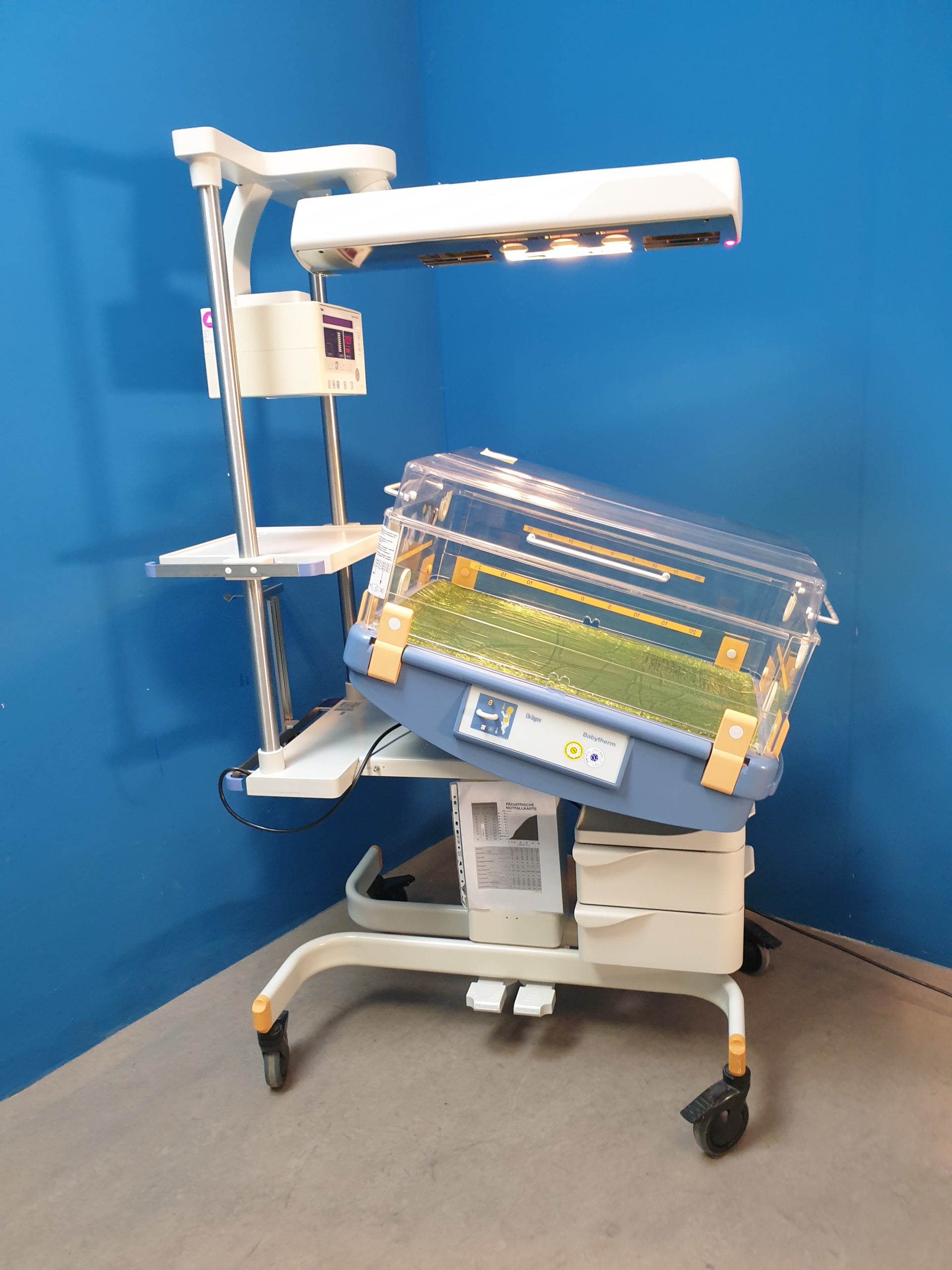 Drager Dräger Baybtherm Wärmebettchen + Babytherm 8010 Strahler thumbnail 7