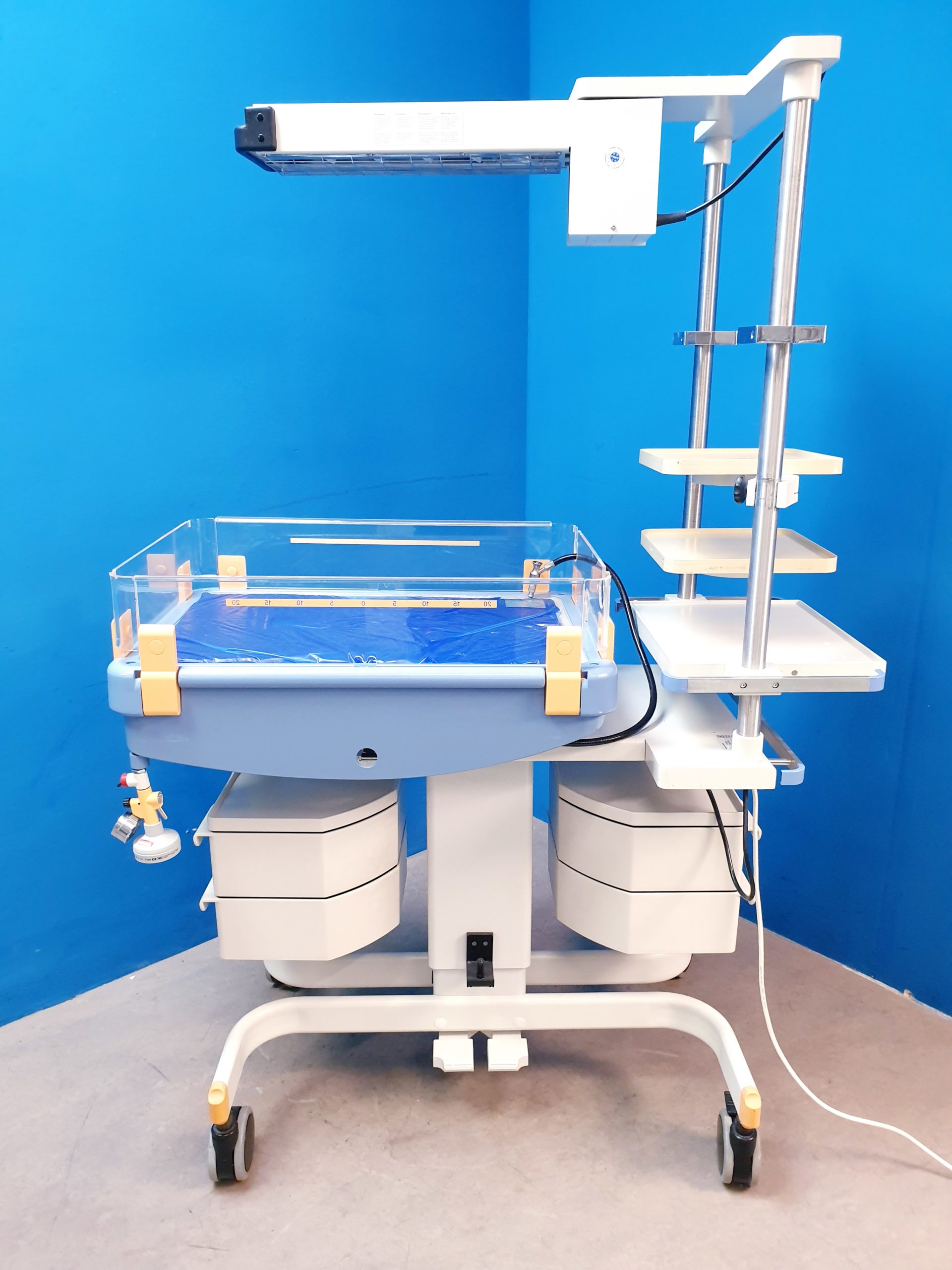 Dräger Babytherm 8000 fahrbare Reanimationseinheit für Neugeborene mit Wärmestrahler thumbnail 5