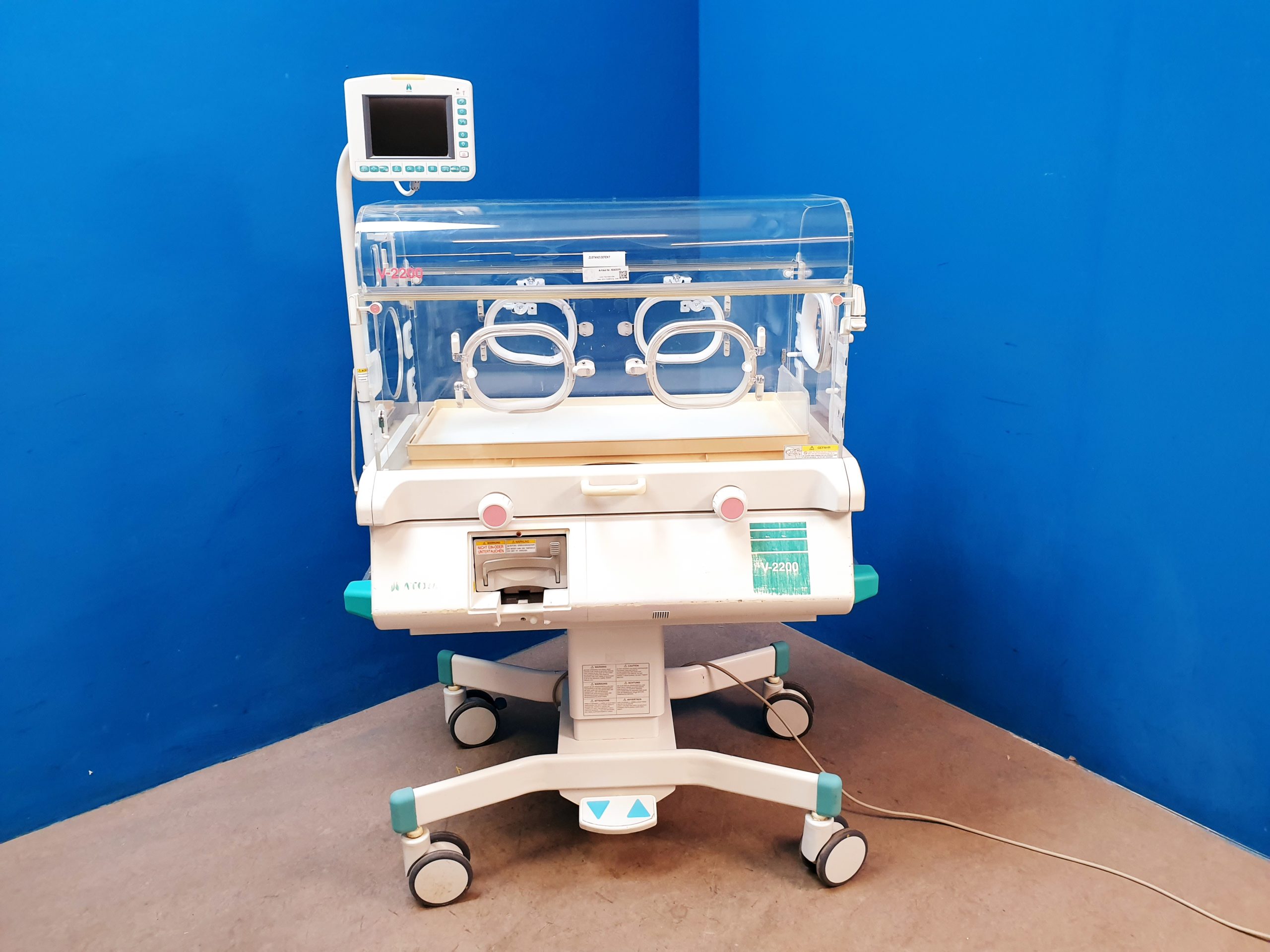 ATOM V-2200 Infant Incubator Inkubator thumbnail 4