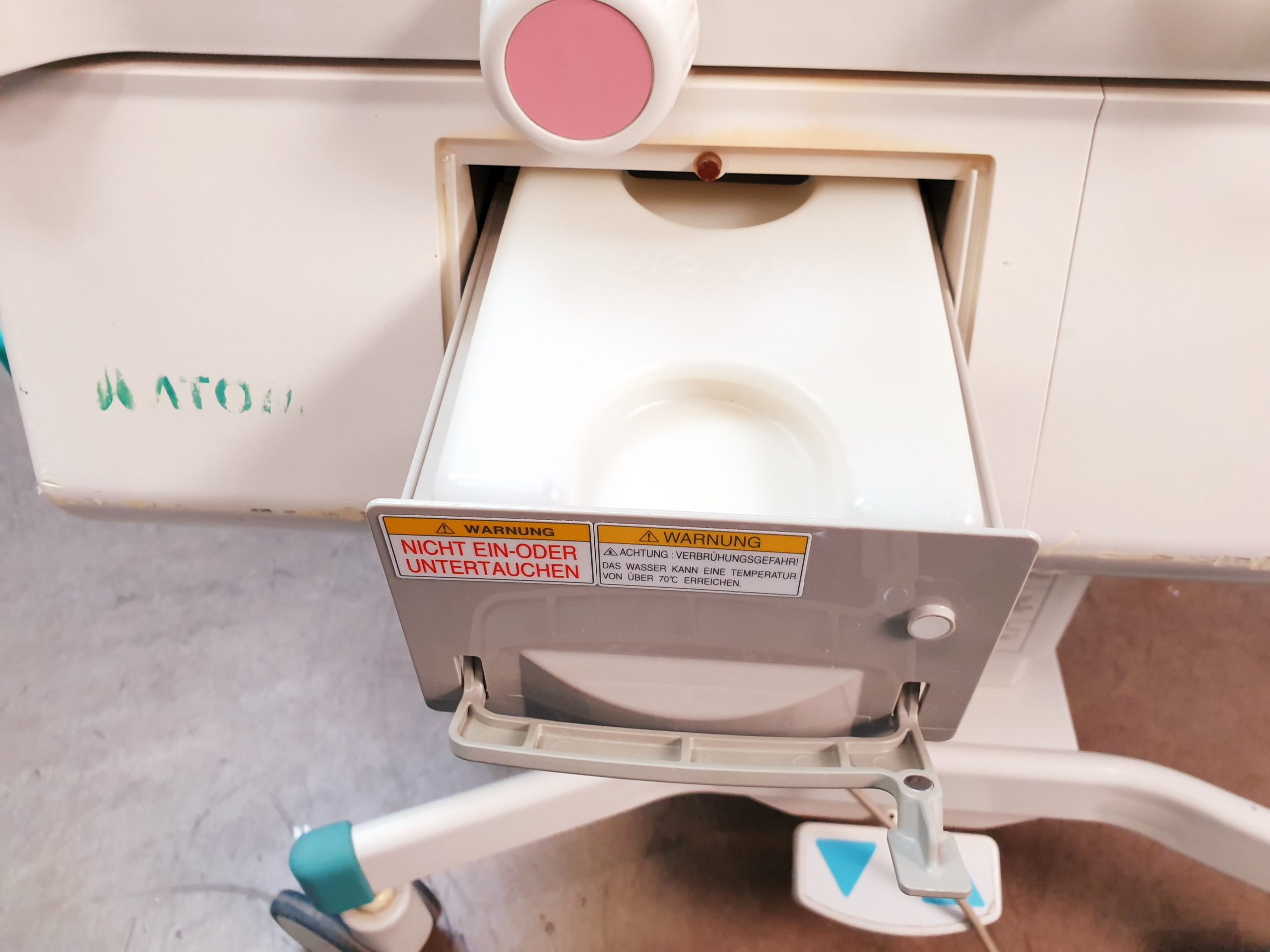 ATOM V-2200 Infant Incubator Inkubator thumbnail 13