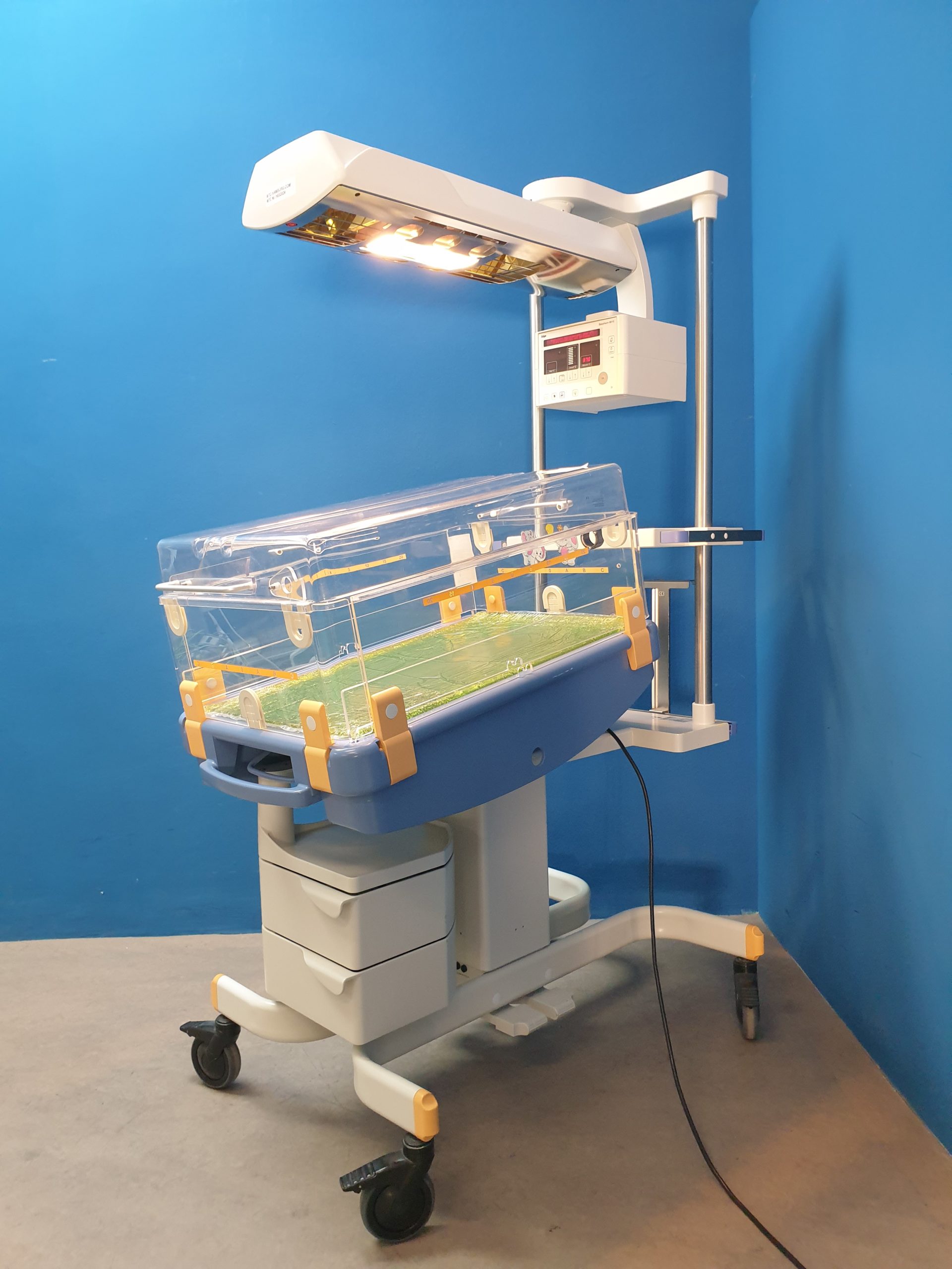 Drager Dräger Baybtherm Wärmebettchen + Babytherm 8010 Strahler thumbnail 4