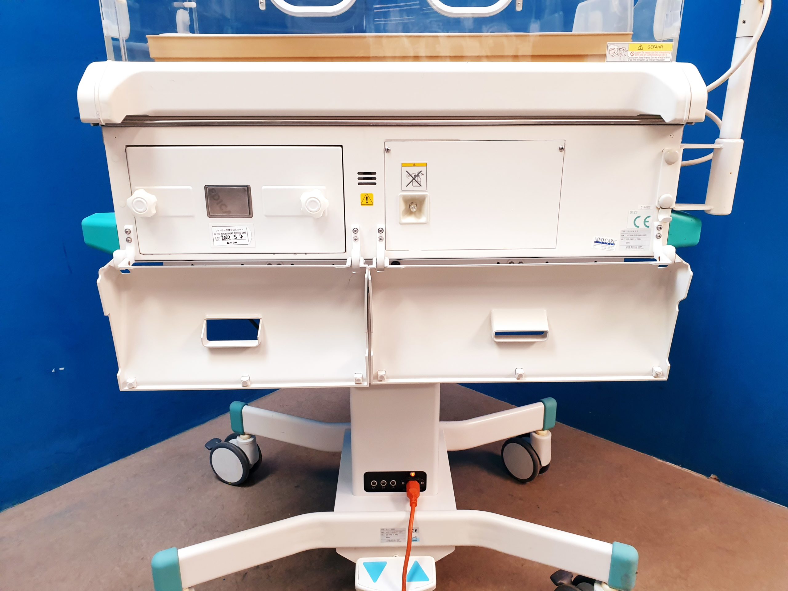 ATOM V-2200 Infant Incubator – Inkubator thumbnail 11
