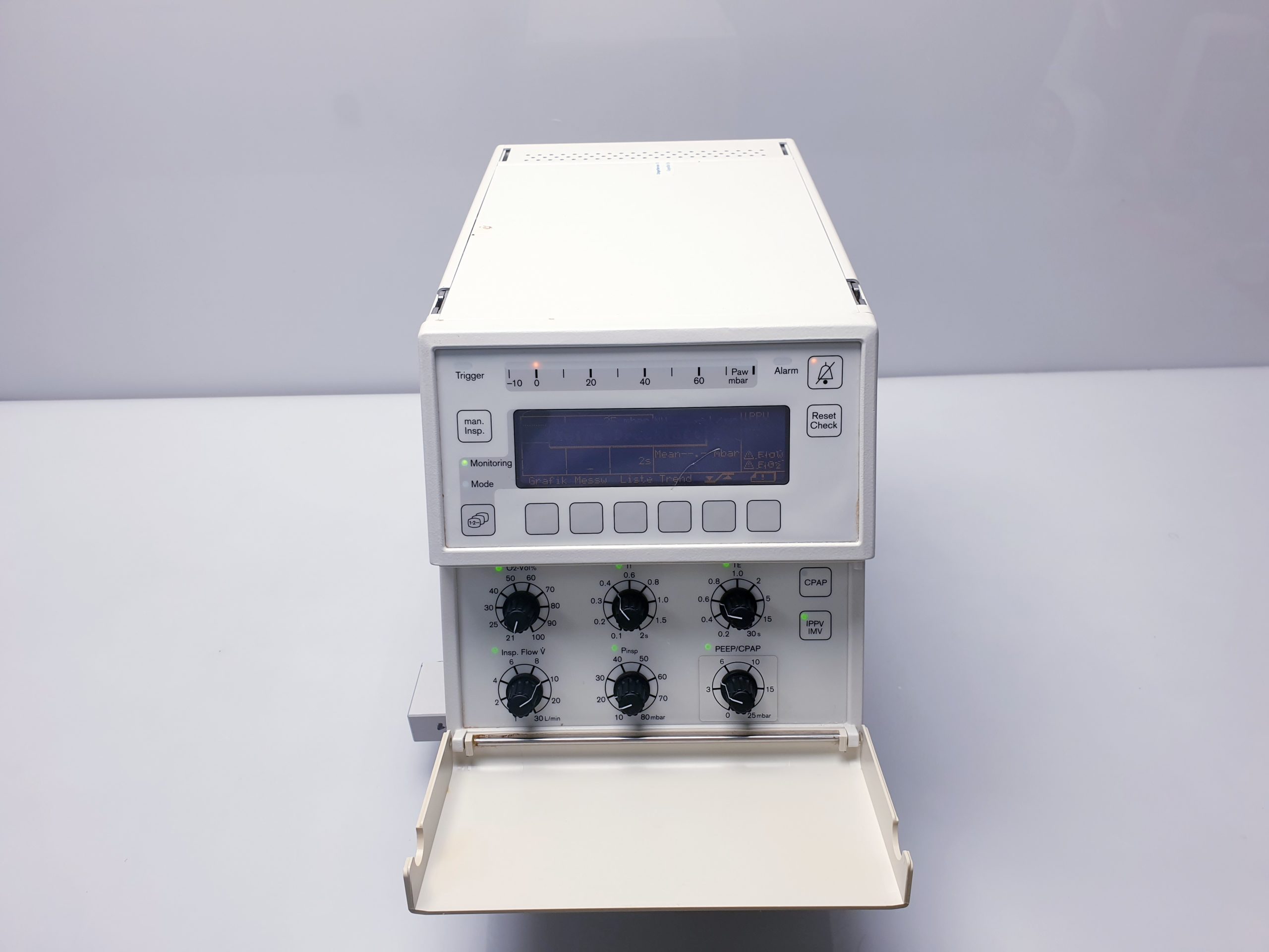 Dräger Babylog 8000 Infant Ventilator Fahrbar Rollbar — image 1 of 8