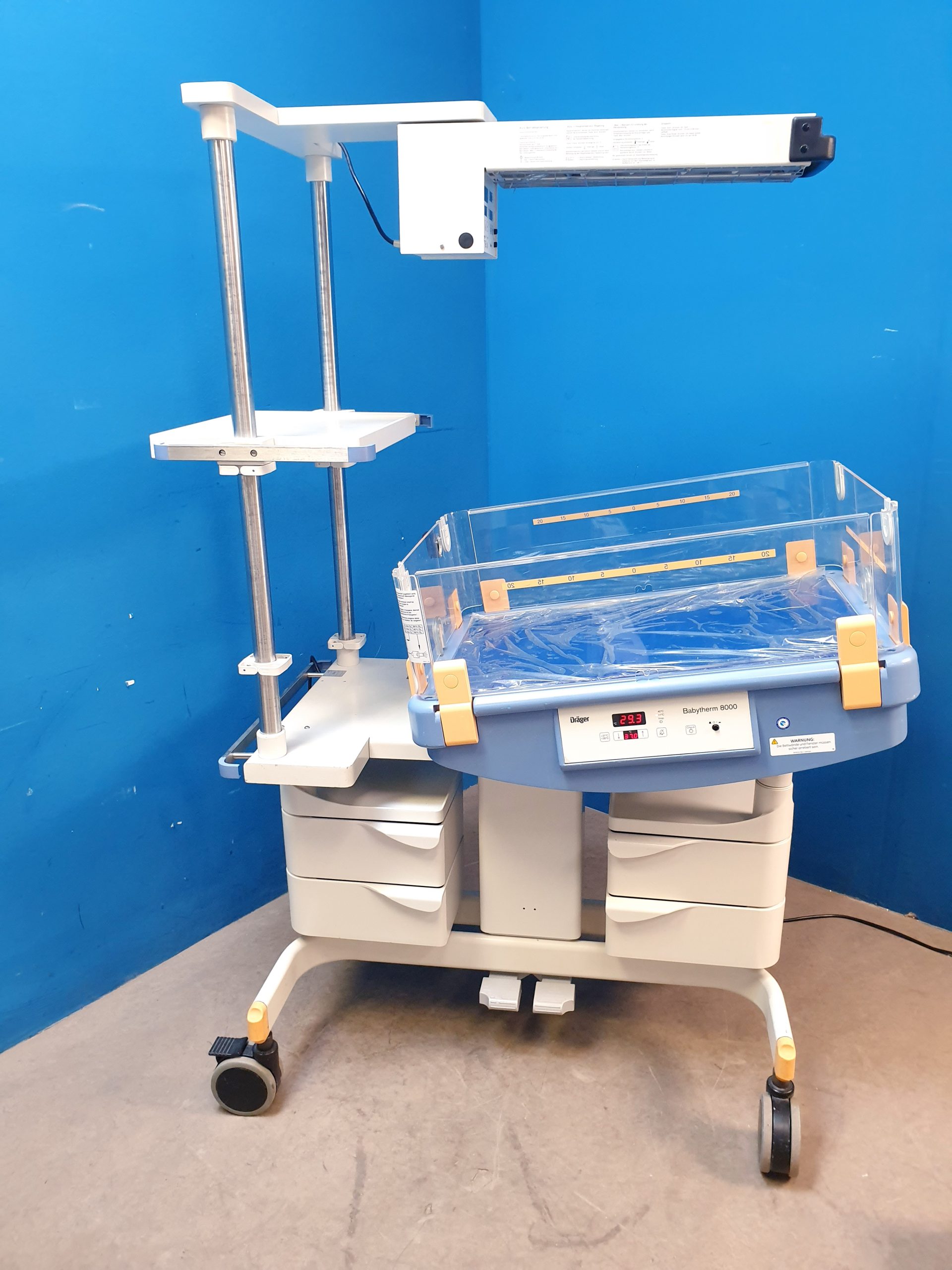 Dräger Babytherm 8000, fahrbare Reanimationseinheit für Neugeborene mit Wärmestrahler thumbnail 7