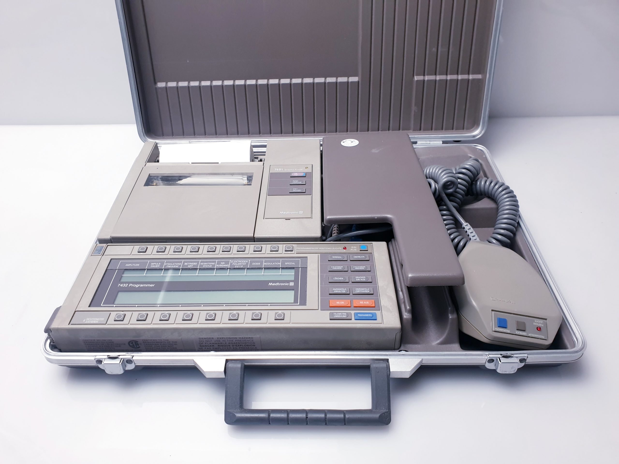 Medtronic 7432 Neurological Programmer With Case — image 1 of 12