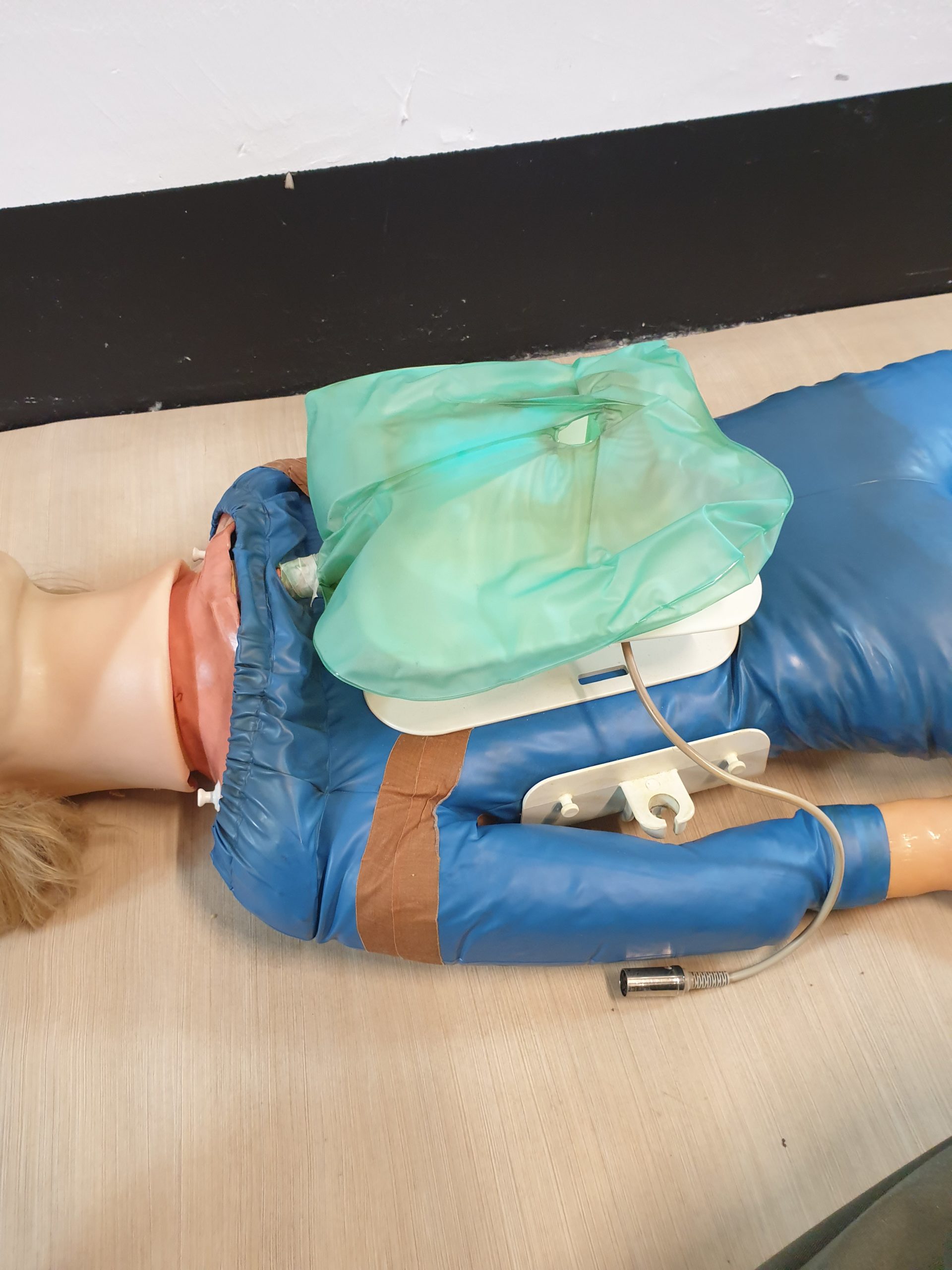 Anne Resusci Anne Erste Hilfe Krankenpflege Übungspuppe thumbnail 8