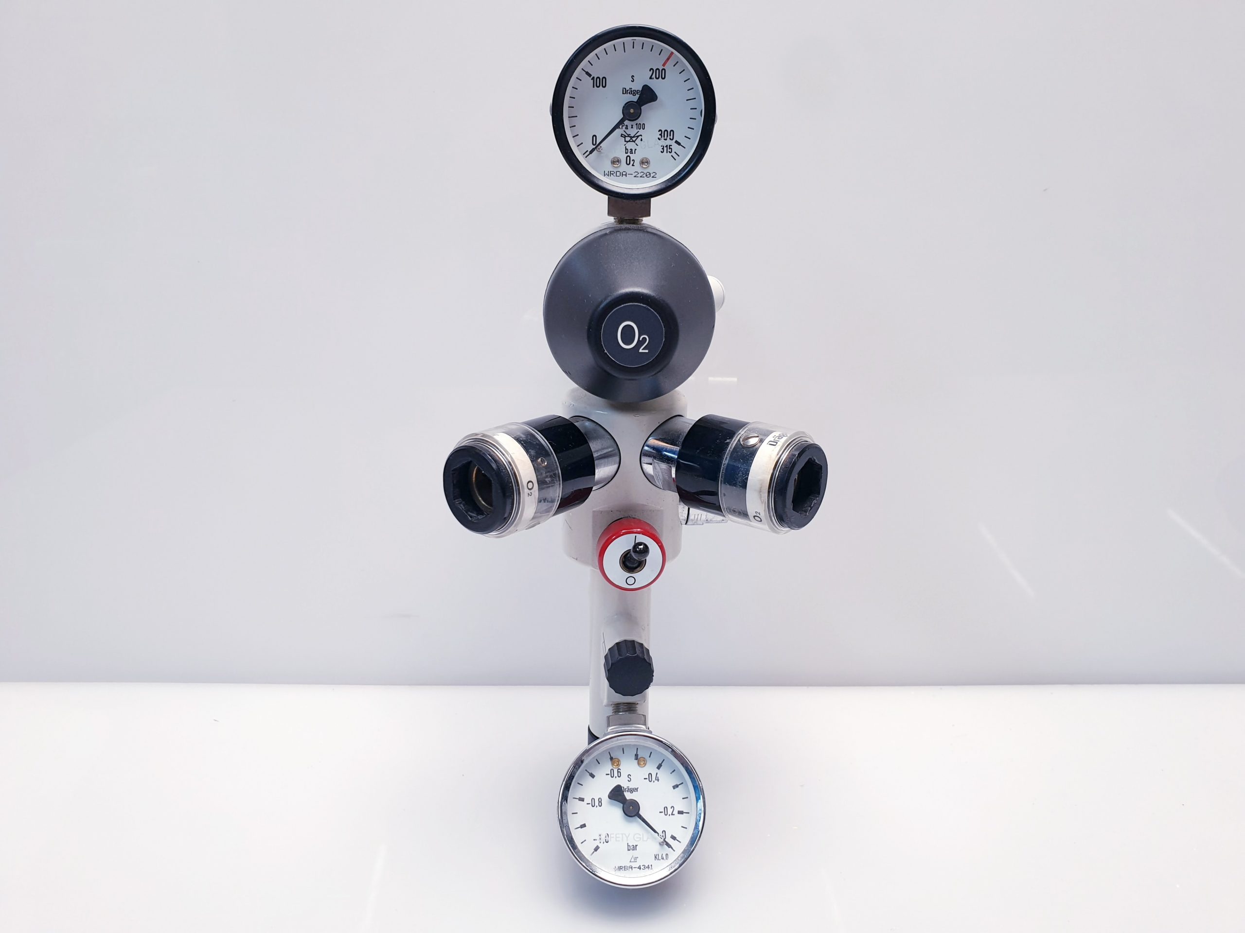 Draeger – Dräger 2M86210 Druckminderer Verteiler 2x Anschlüsse + 2x Brometer thumbnail 2