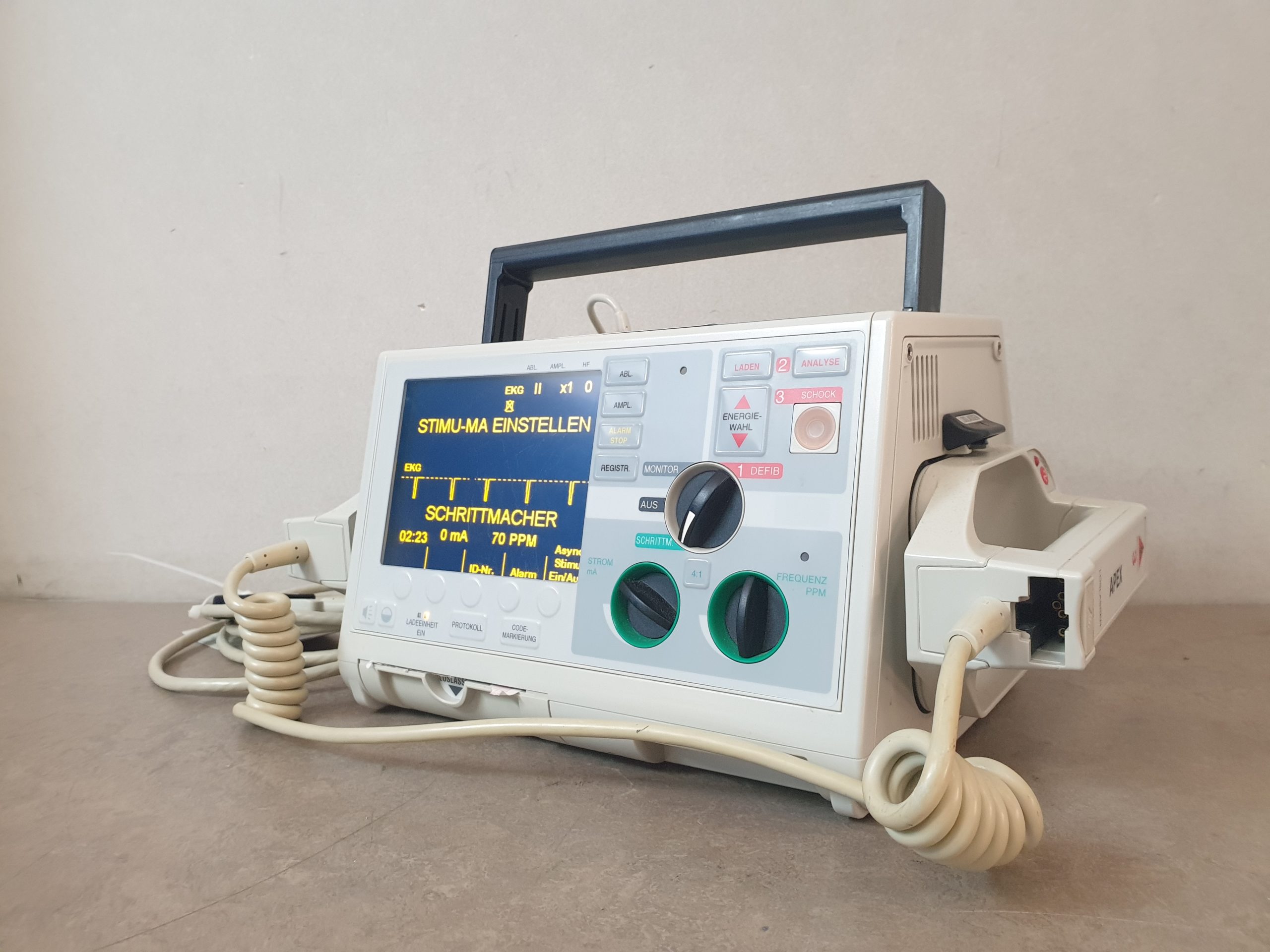 ZOLL M-Series biphasischer Defibrillator, inkl. Pacemaker, EKG, Drucker, Analyse, Akku thumbnail 3