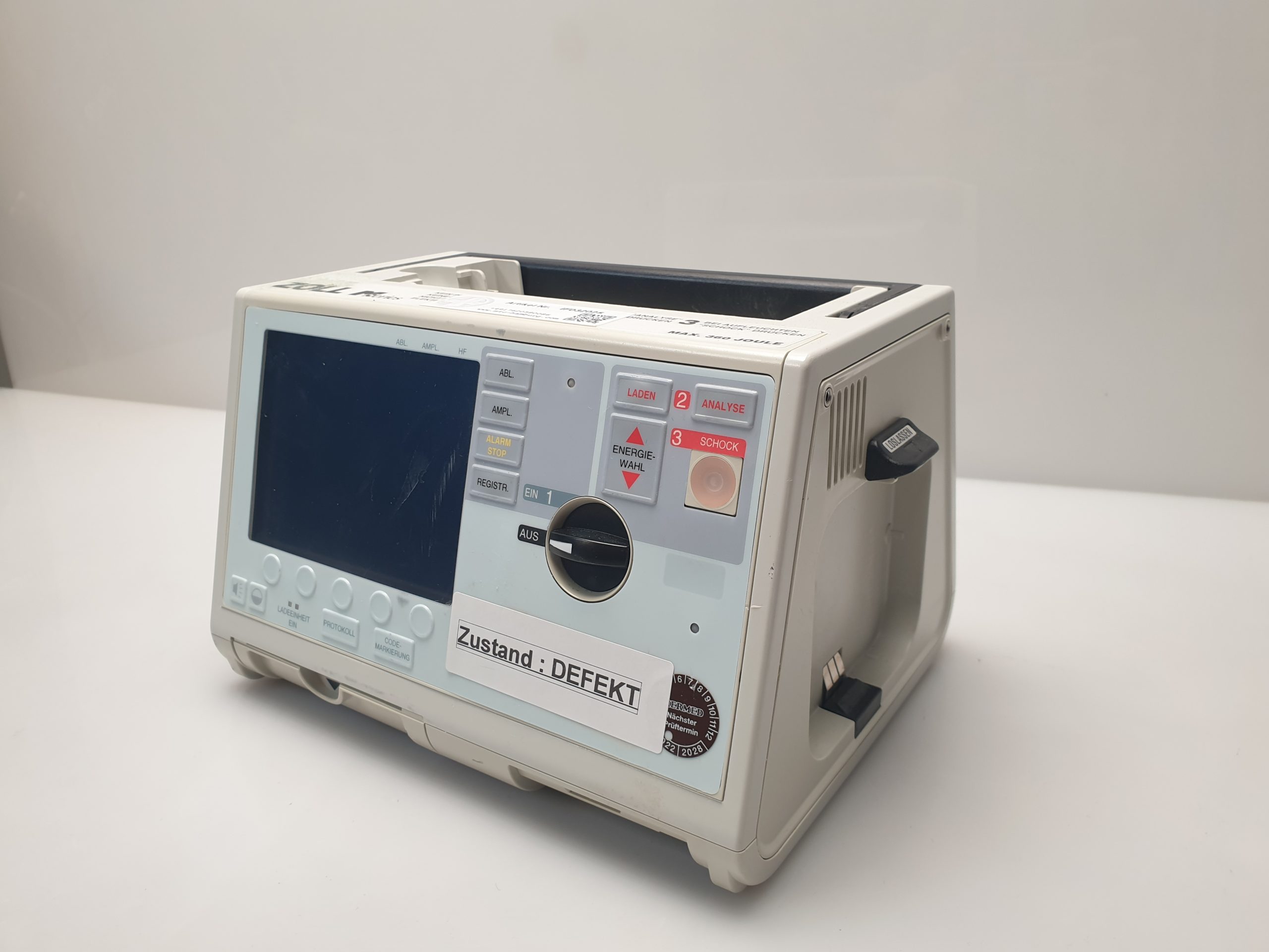 Zoll M Series Defibrillator thumbnail 7