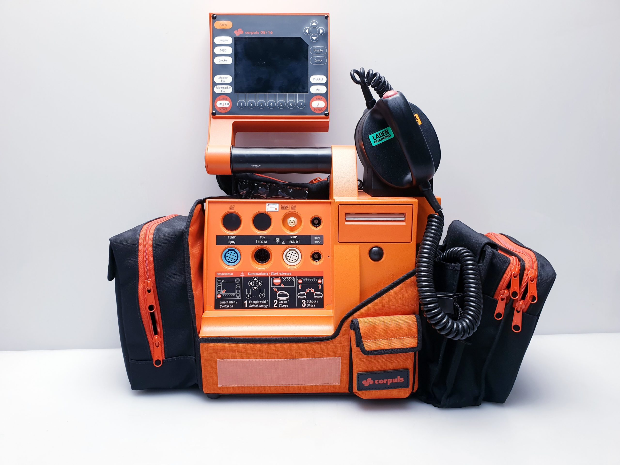 CORPULS 0816 Defibrillator thumbnail 3