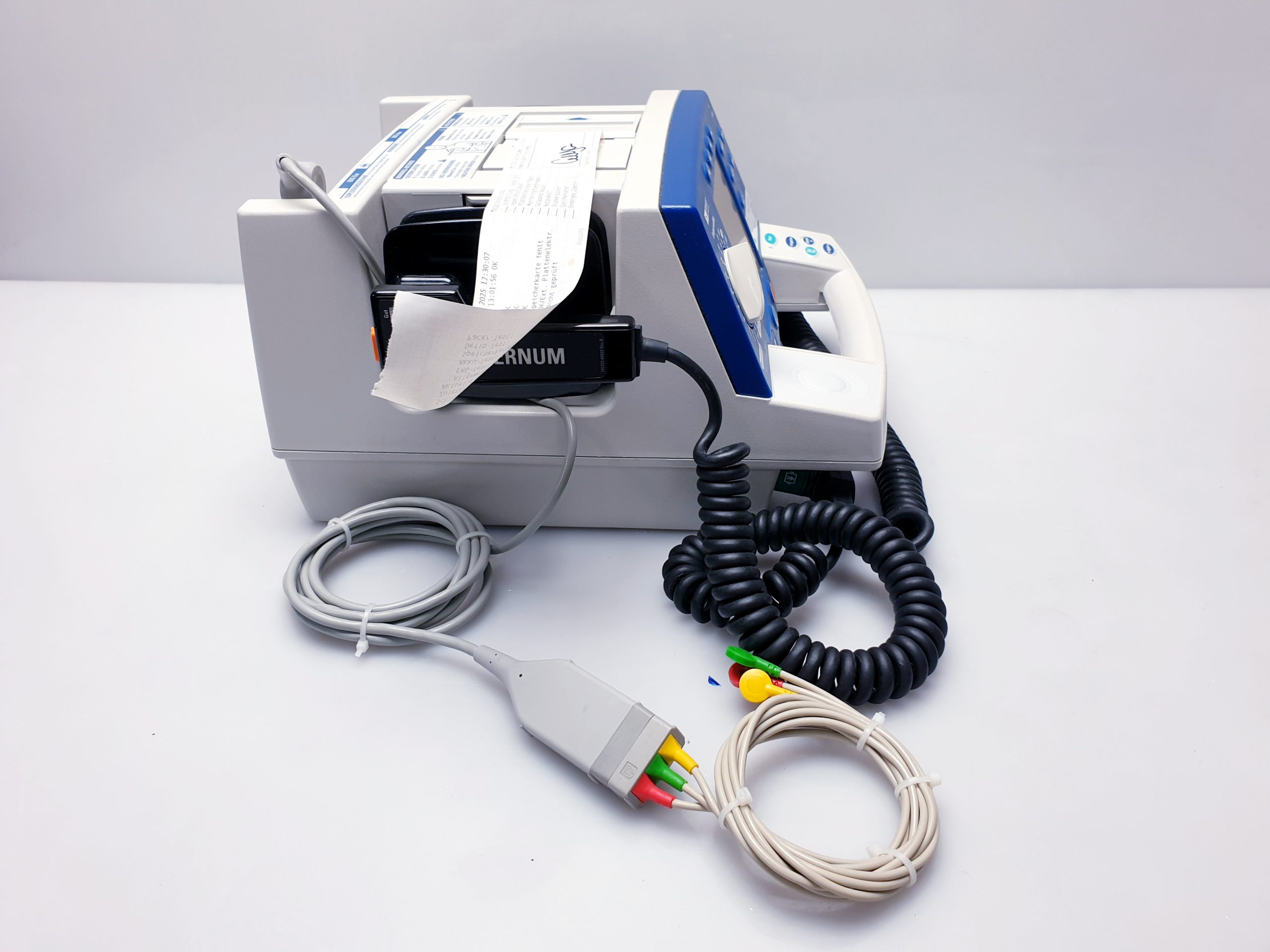 Philips Heartstart XL Biphasic Defibrillator with ECG Monitoring thumbnail 14