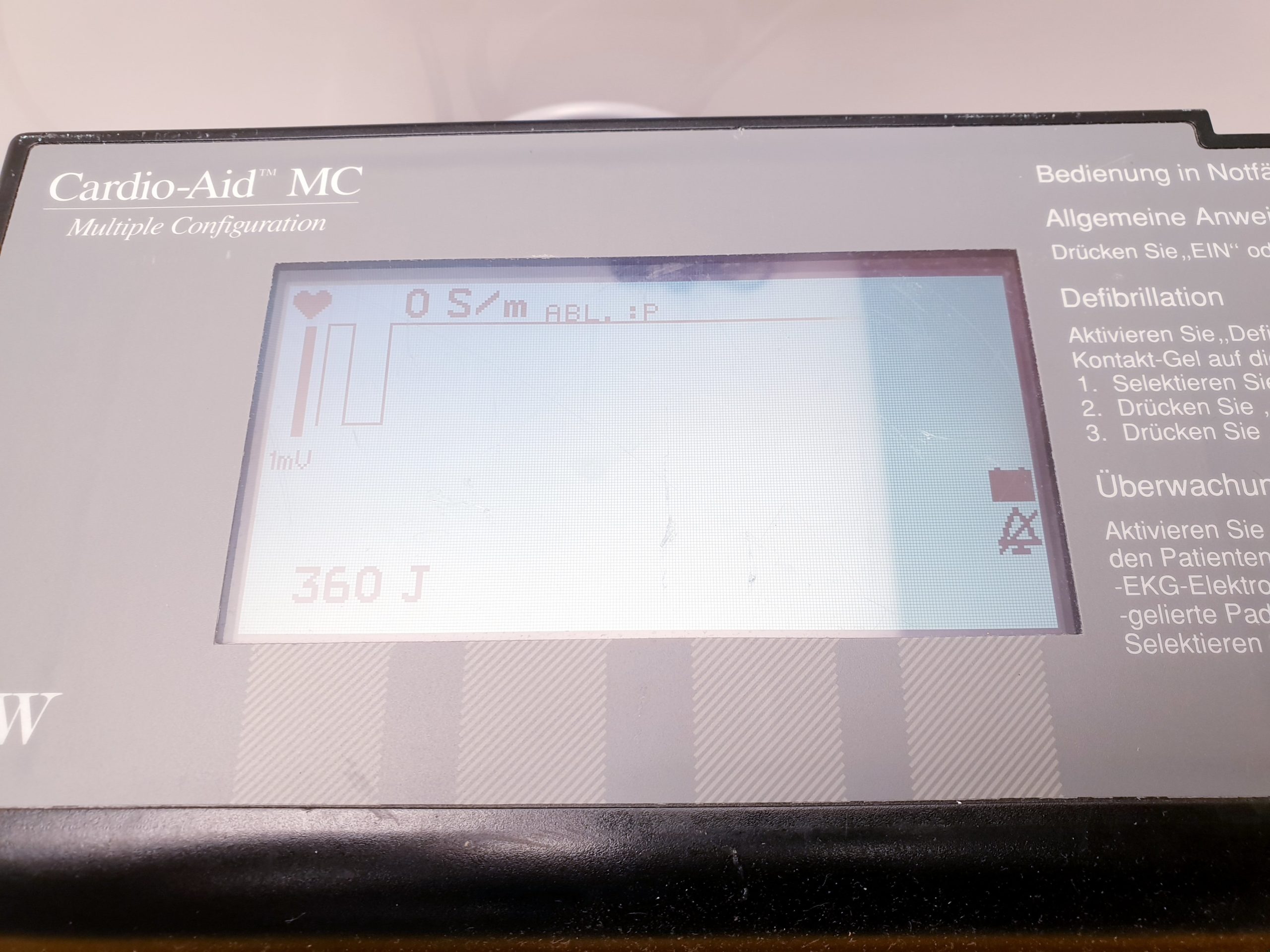 S & W Cardio Aid MC Sternum DEfi Defibrilator thumbnail 3