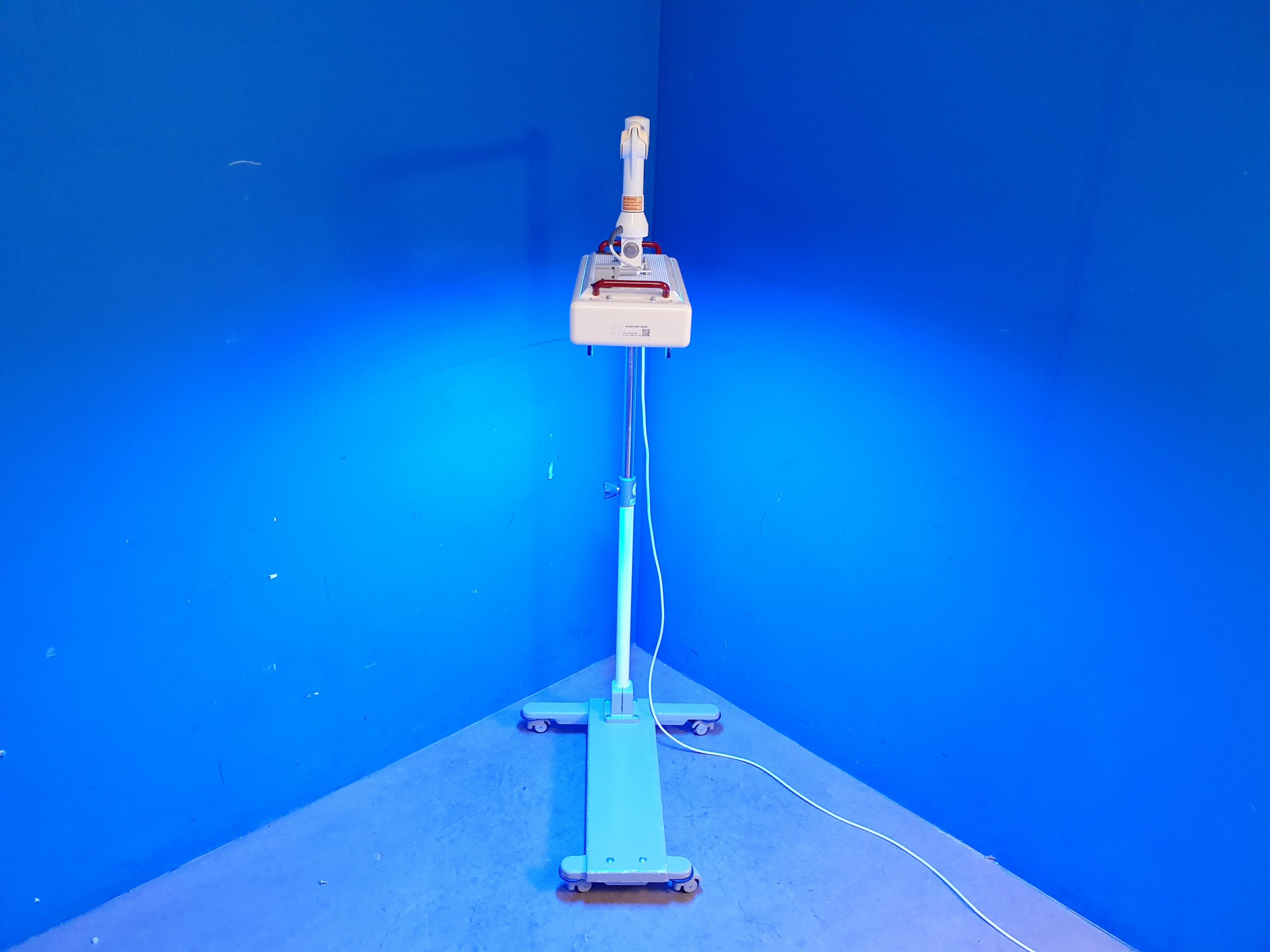 Weyer Bili Compact Phototherapielampe für Neugeborene – Fahrbar thumbnail 2
