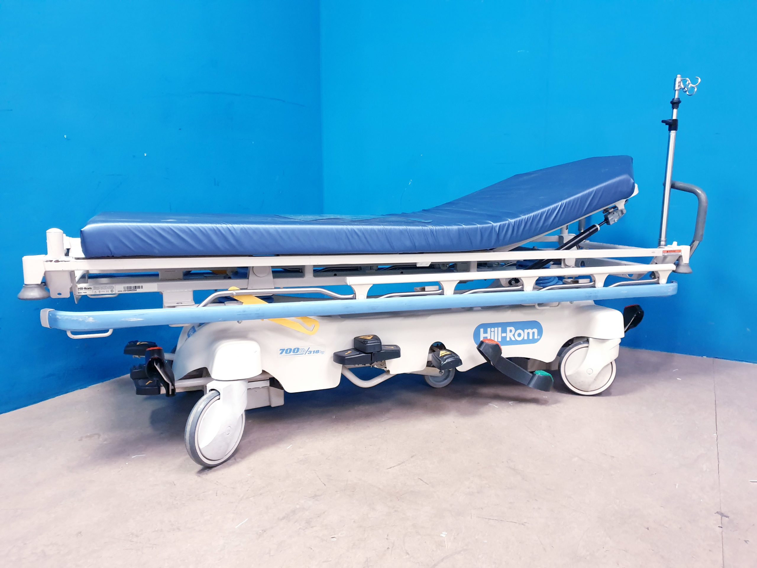 Hill-Rom P8000 – P 8000 Stretcher – Transport Liege thumbnail 4