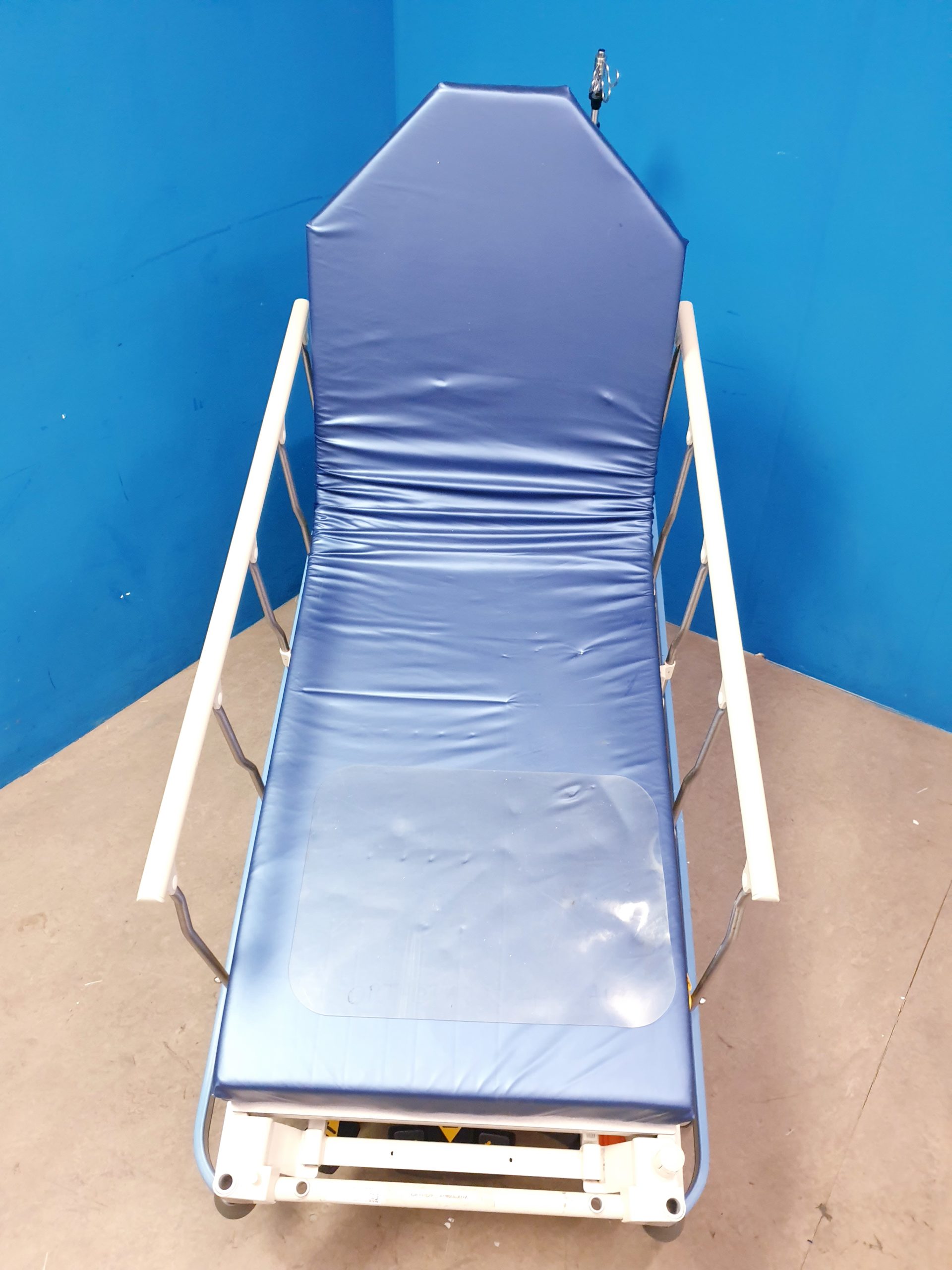 Hill-Rom P8000 – P 8000 Stretcher – Transport Liege thumbnail 11