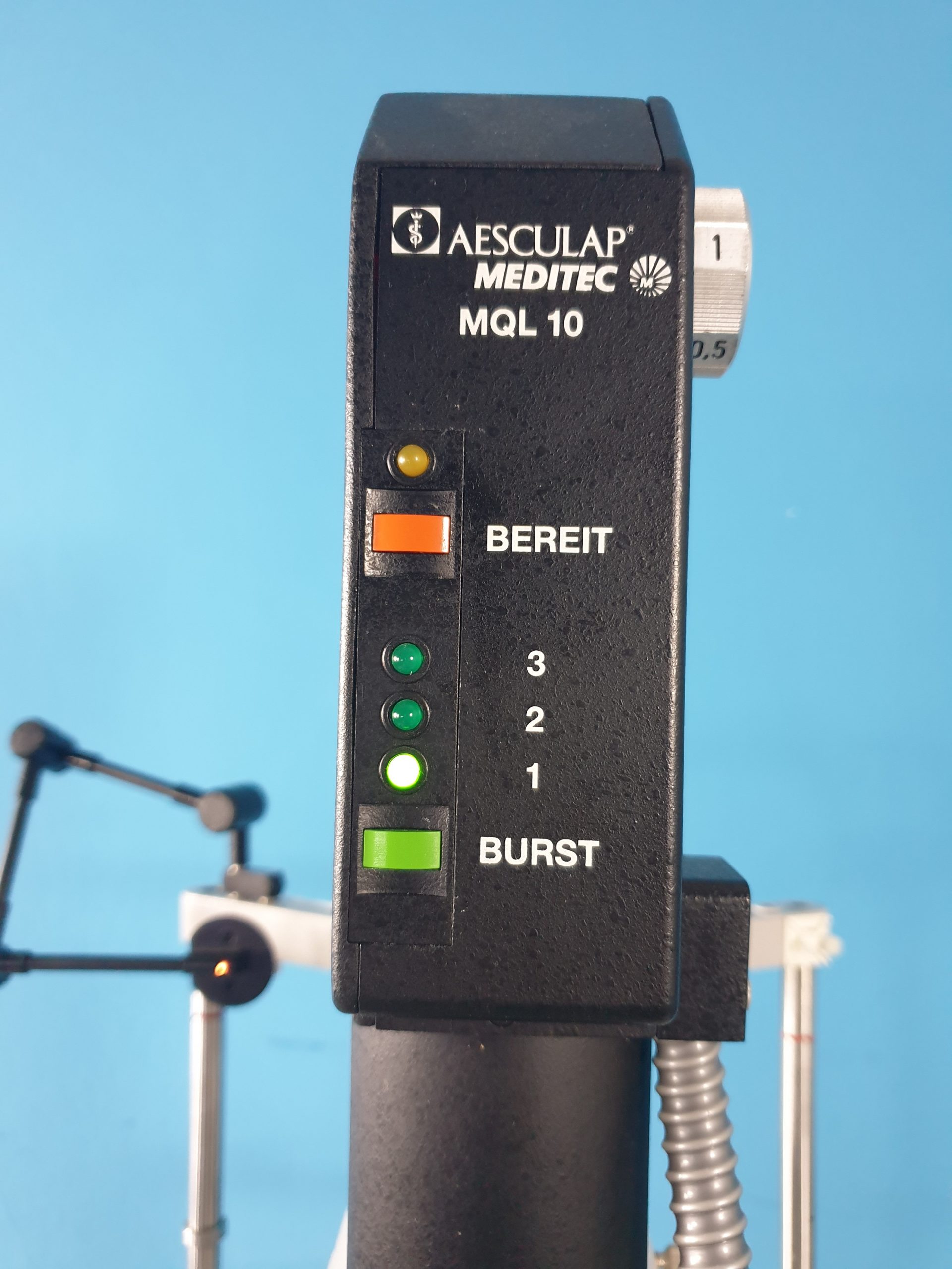 Aesculap Meditec MQL 10 // MQL10 Laser CLU 40 E Laser mit Bedientafel + Zeiss Spaltlampe 30SL-M thumbnail 5