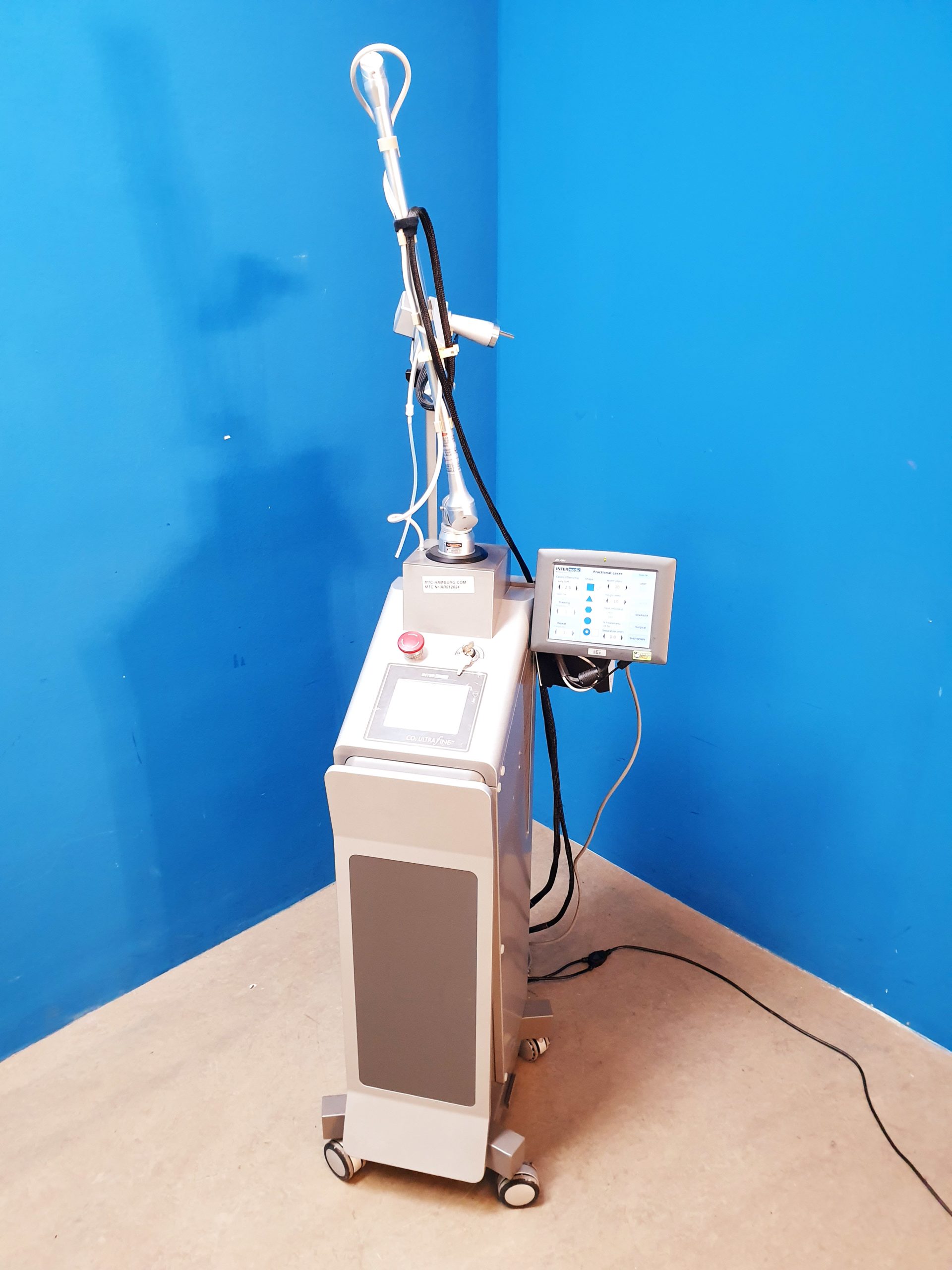 INTERmedic Ultrafine Kohlendioxid-Laser (СО2) Laser — image 1 of 6