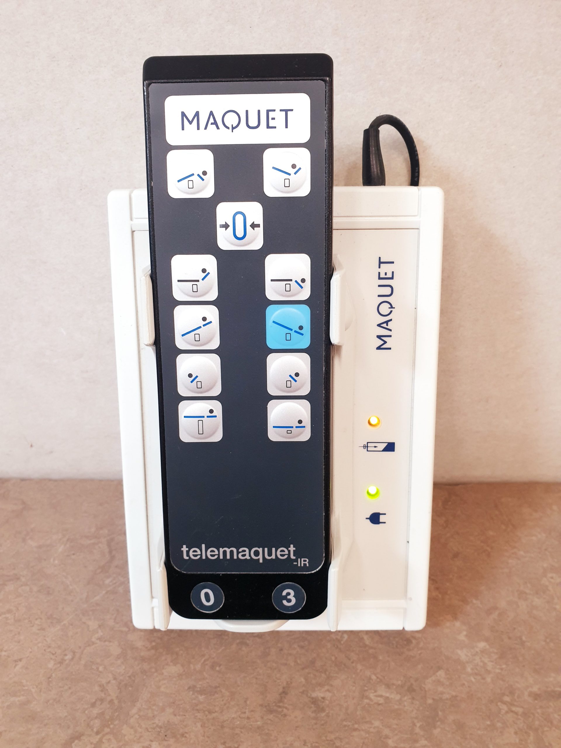 Maquet 3110.30B9 Fernbedienung + 3110.26E9 Ladegerät — image 1 of 5