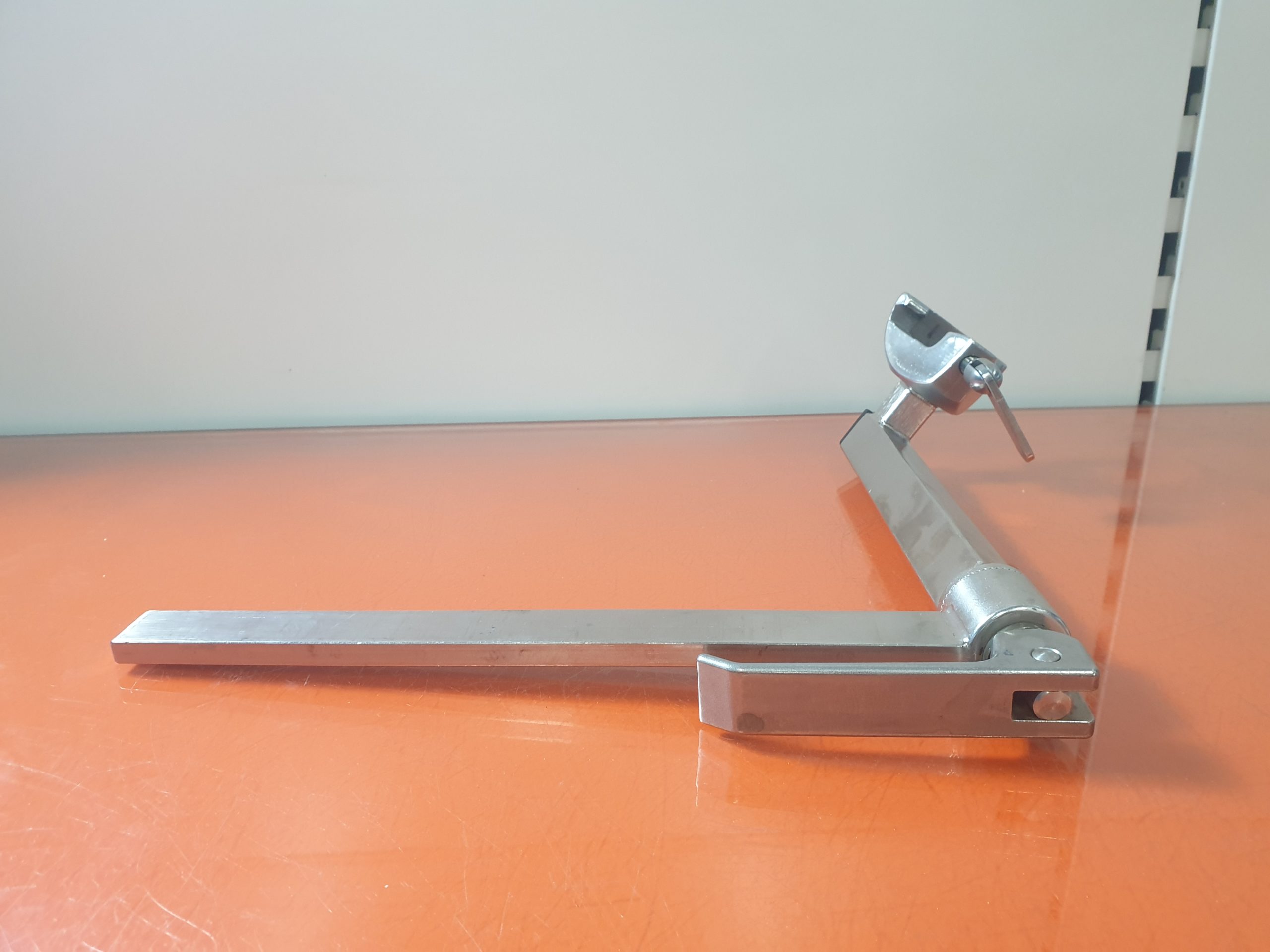 BLANCO Befestigungsschiene für BLANCO + Maquet Op Tische – OP T isch Zubehör- – für Normschiene — image 1 of 4