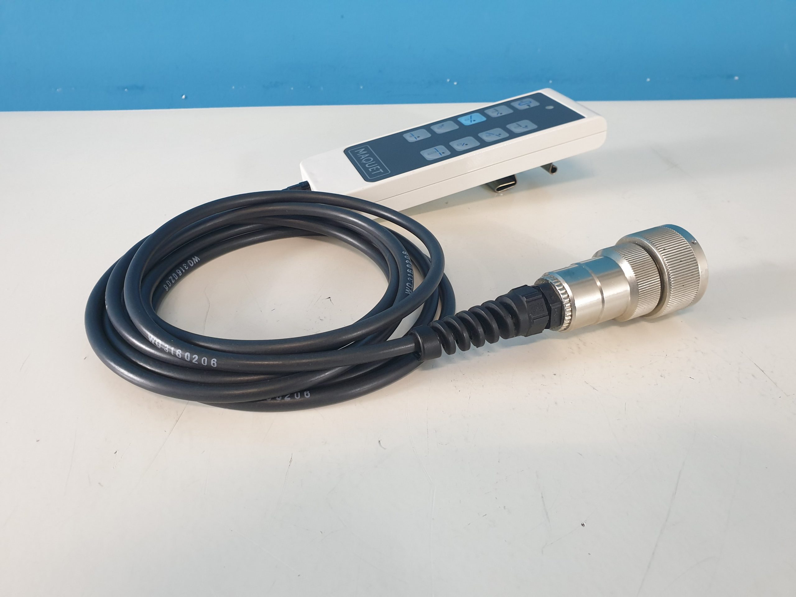 Maquet 3110.08G5 / 310008G5 Kabelfernbedienung für OP-Säule 1120 Marke Maquet — image 1 of 5