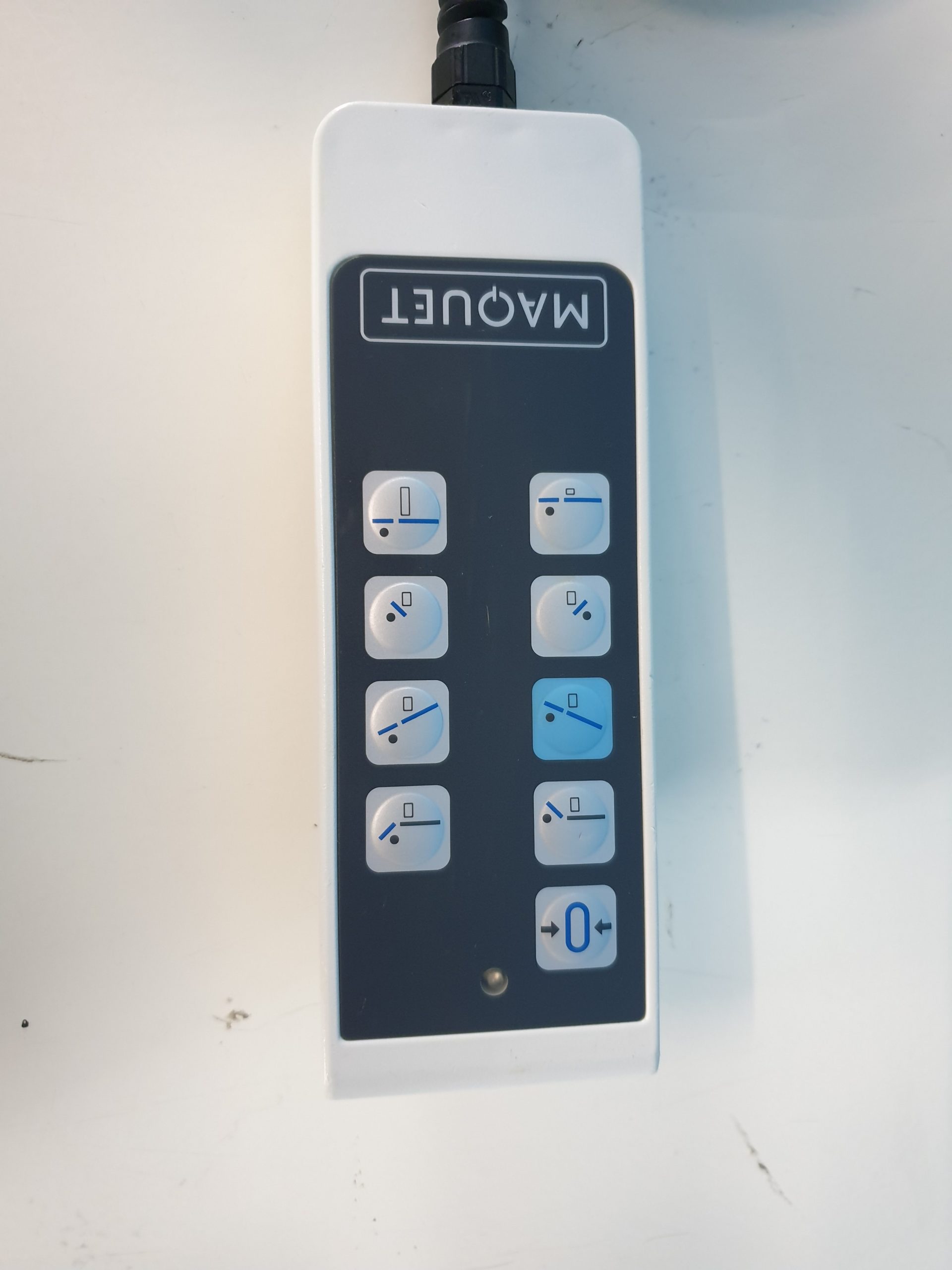 Maquet Remote // Fernbedinung mit Kabel — image 1 of 5