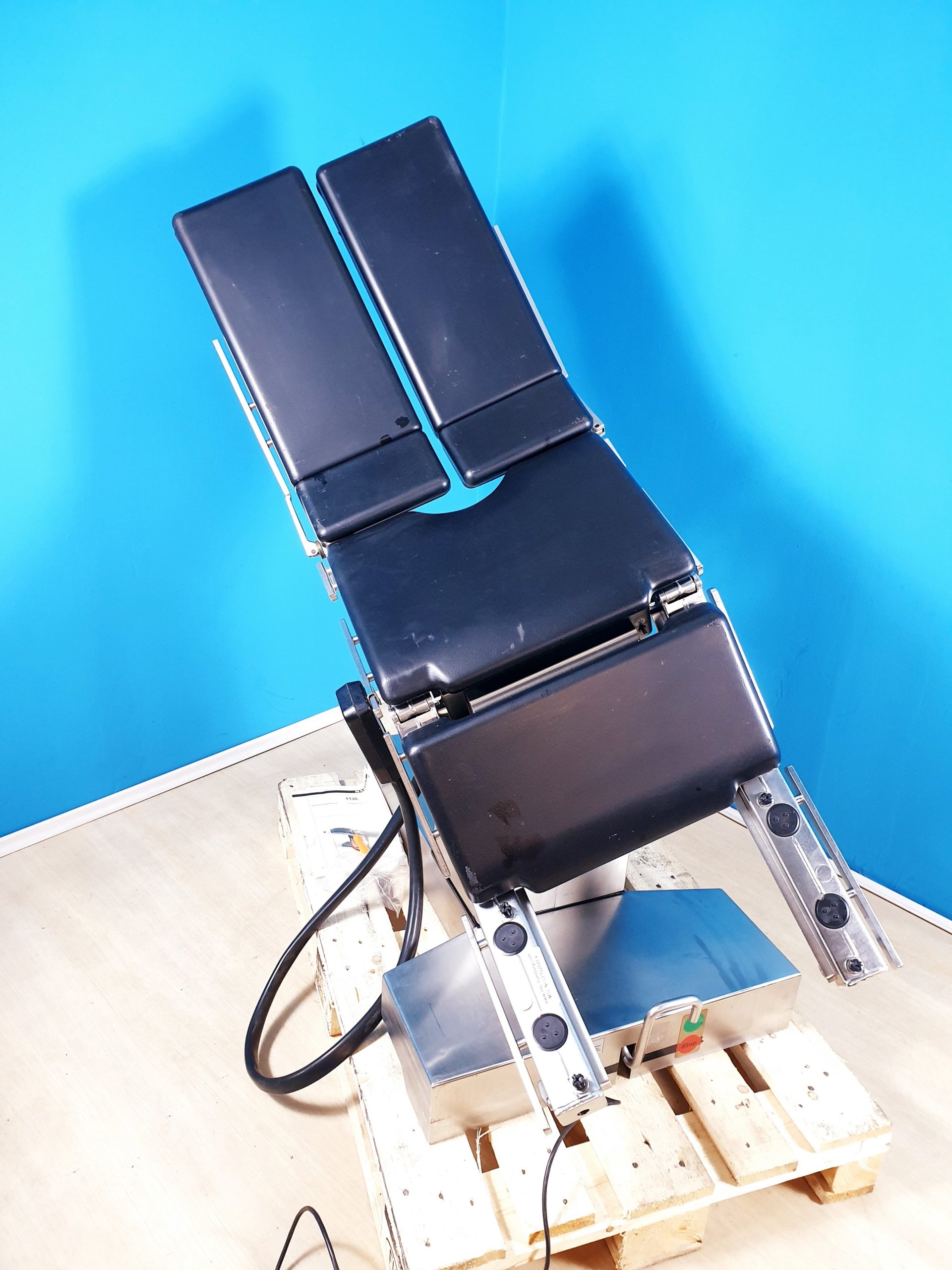 Maquet 1130.01 B Universal-OP-Tisch OP TISCH — image 1 of 4