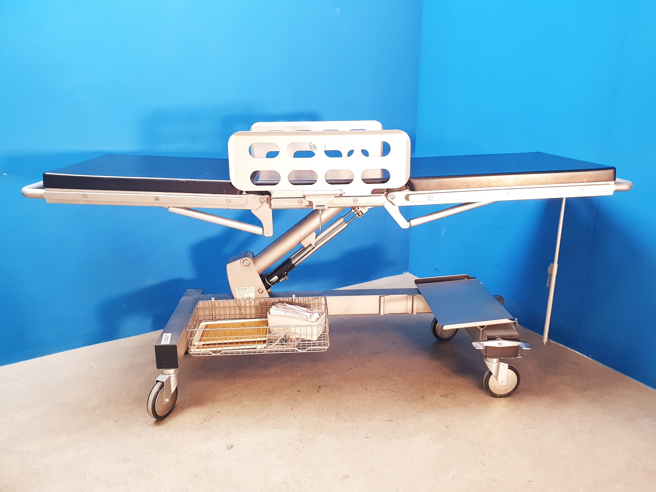 Blanco CALYPSO Gipstisch Hydraulish Notfalltransportwagen – Notfallwagen — image 1 of 7