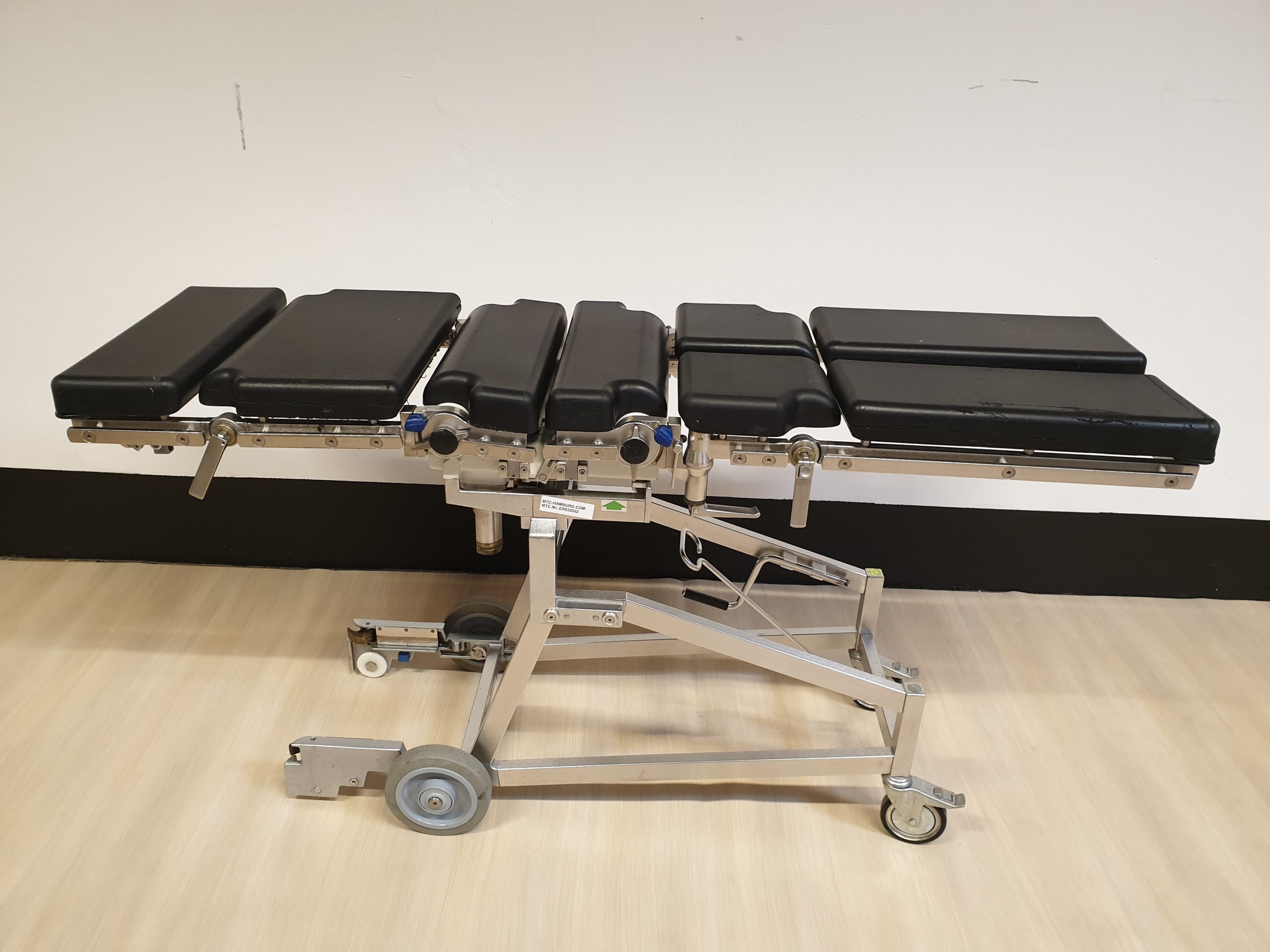 Maquet 1120.35A // 1120. 35 A OP TISCH Lafette / Operating Table — image 1 of 8