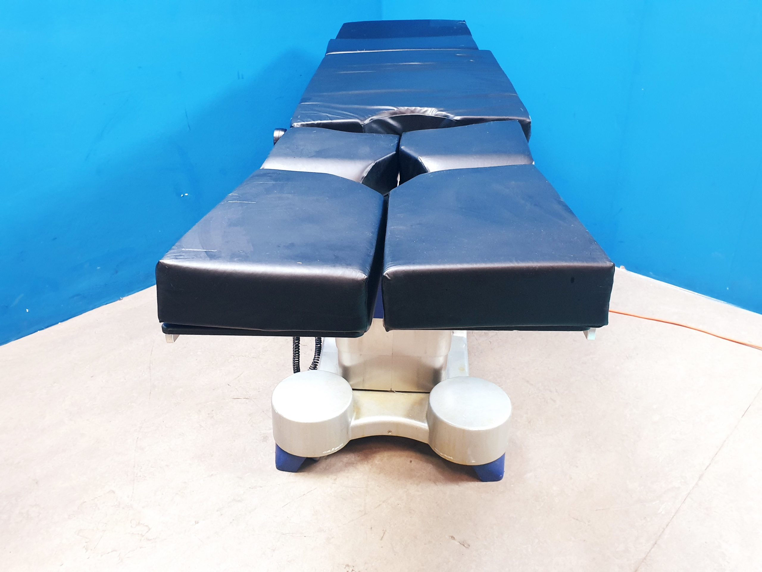 Maquet 1133.12B3 Alphamaxx fahrbarer OP-Tisch – Belastbar bis 450 kg thumbnail 2