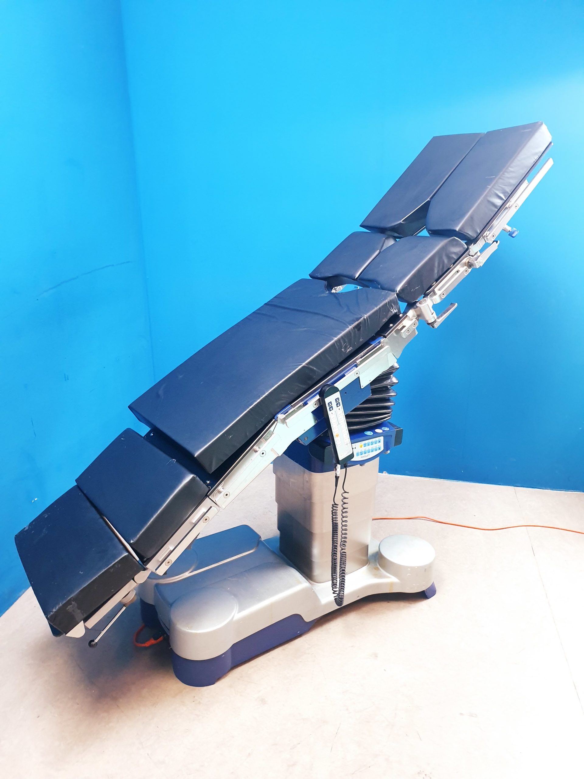 Maquet 1133.12B3 Alphamaxx fahrbarer OP-Tisch – Belastbar bis 450 kg thumbnail 8