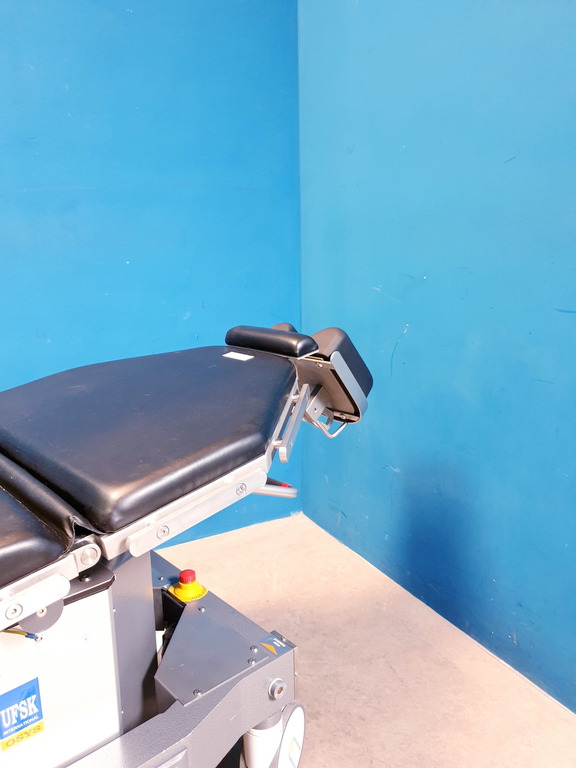 UFSK BL600XLE/AL // BL 600 XLE / AL Stretcher Eye Surgery Chair Surgical Chair thumbnail 7