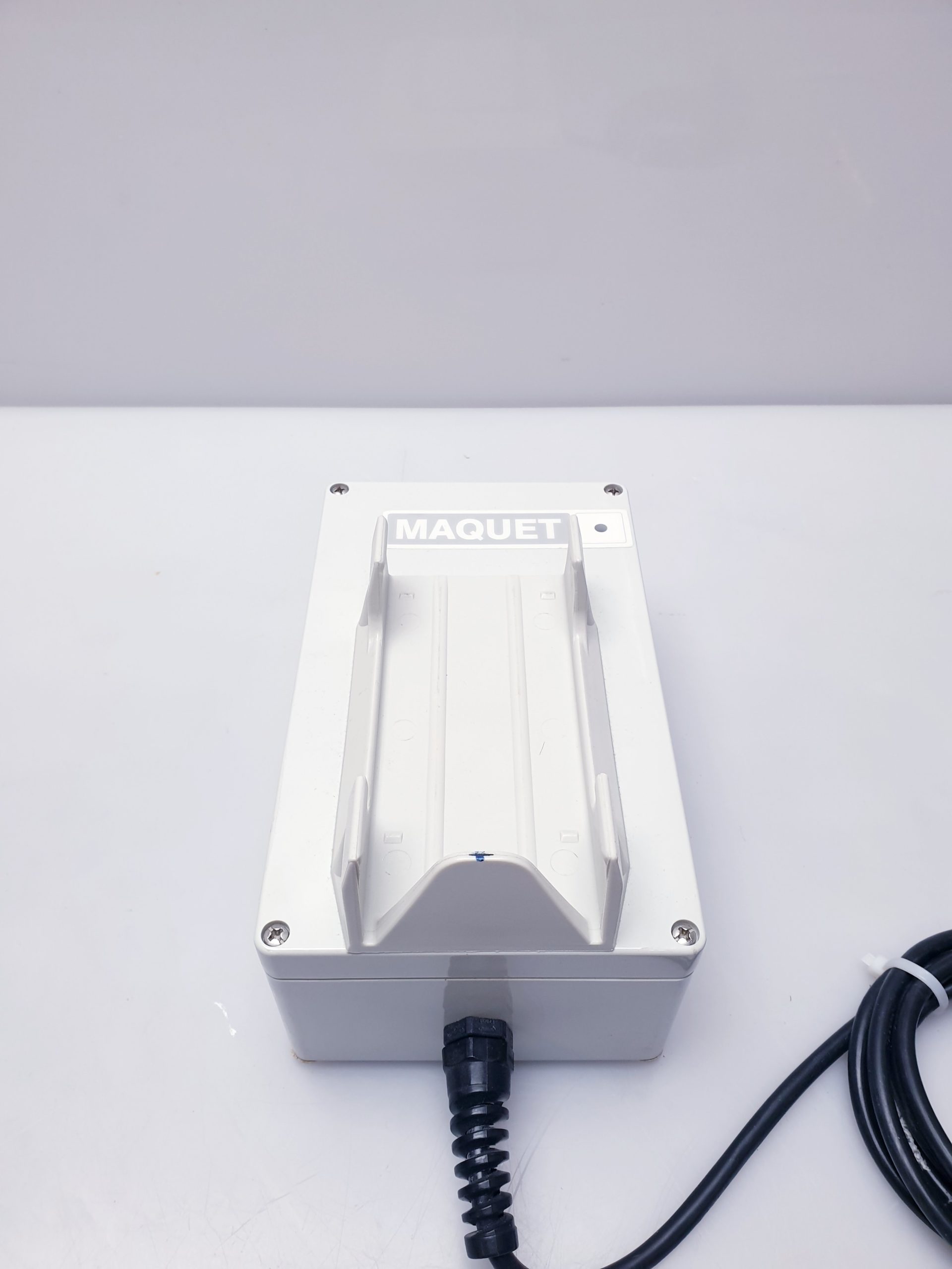 Maquet 3110.26A9 Remote charger / Fernbedienung-Ladegerät — image 1 of 5